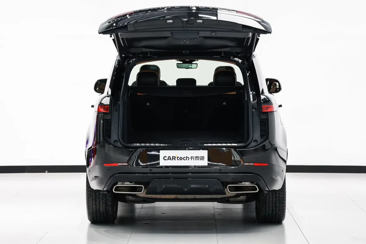 Land Rover Range Rover Sport 2024 г. 28569 км. — фото 6