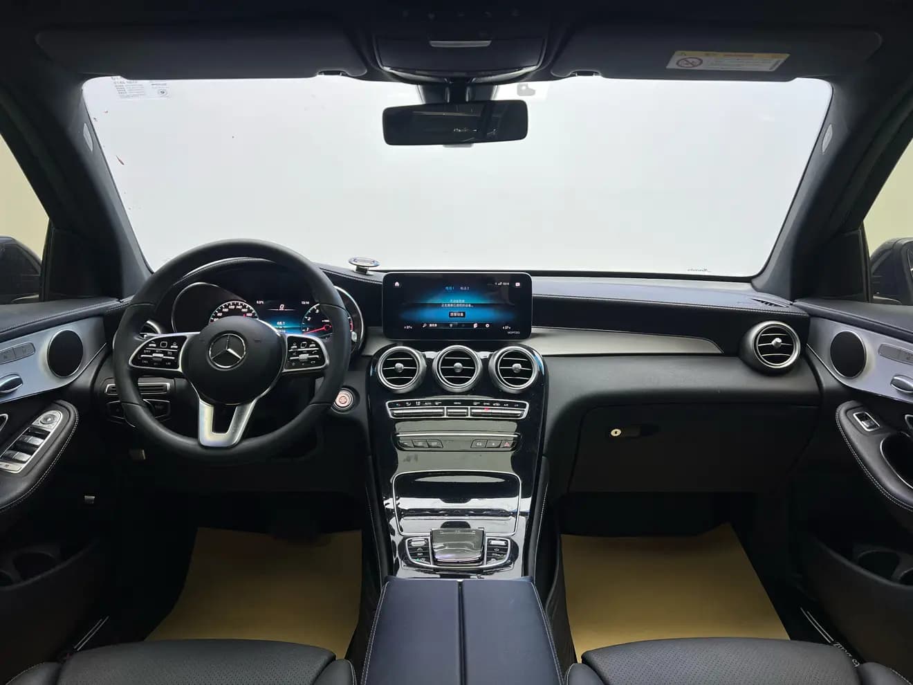 Mercedes-Benz GLC 2021 г. 53077 км. — фото 12