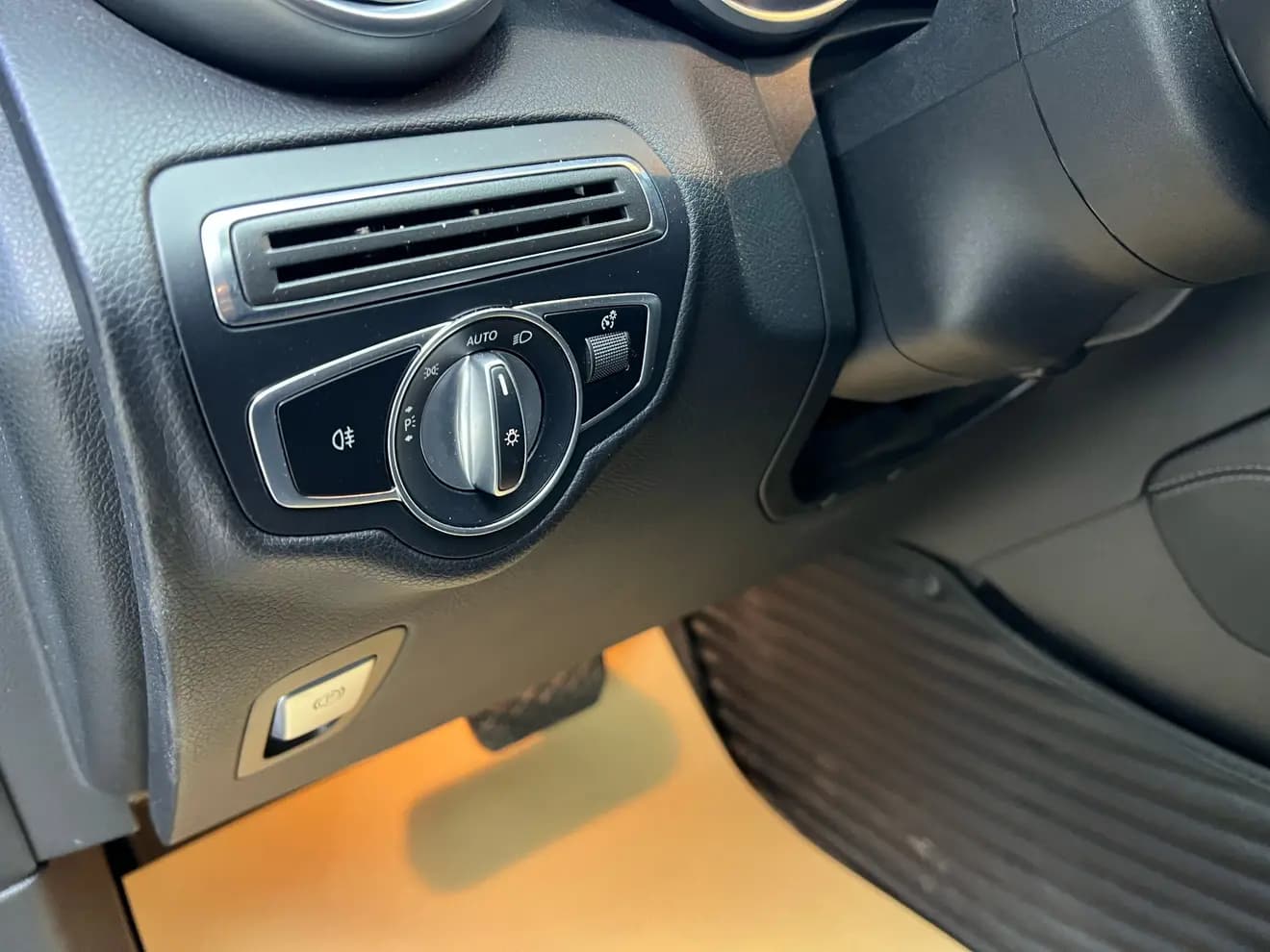 Mercedes-Benz GLC 2021 г. 53077 км. — фото 16