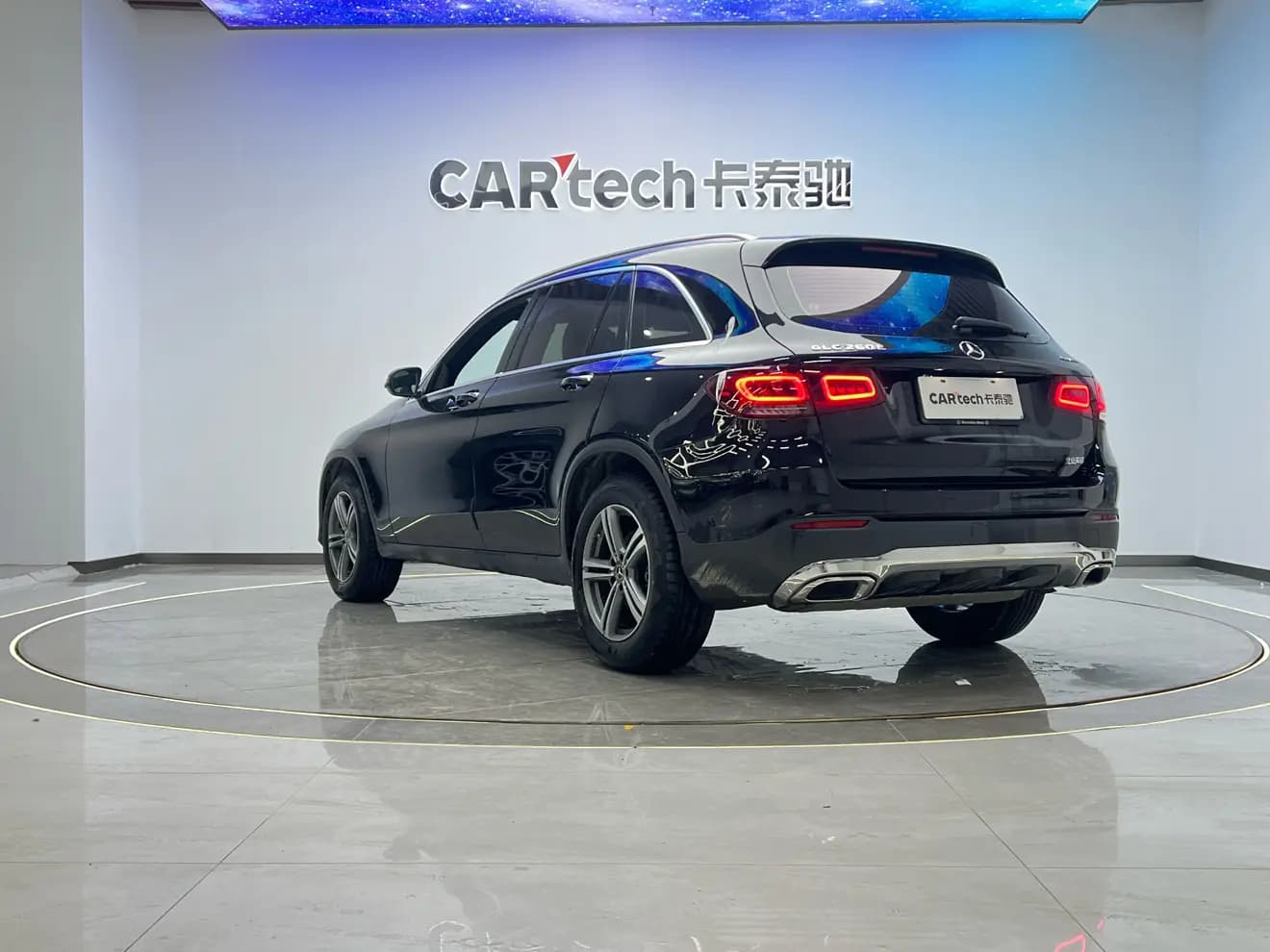 Mercedes-Benz GLC 2021 г. 53077 км. — фото 3