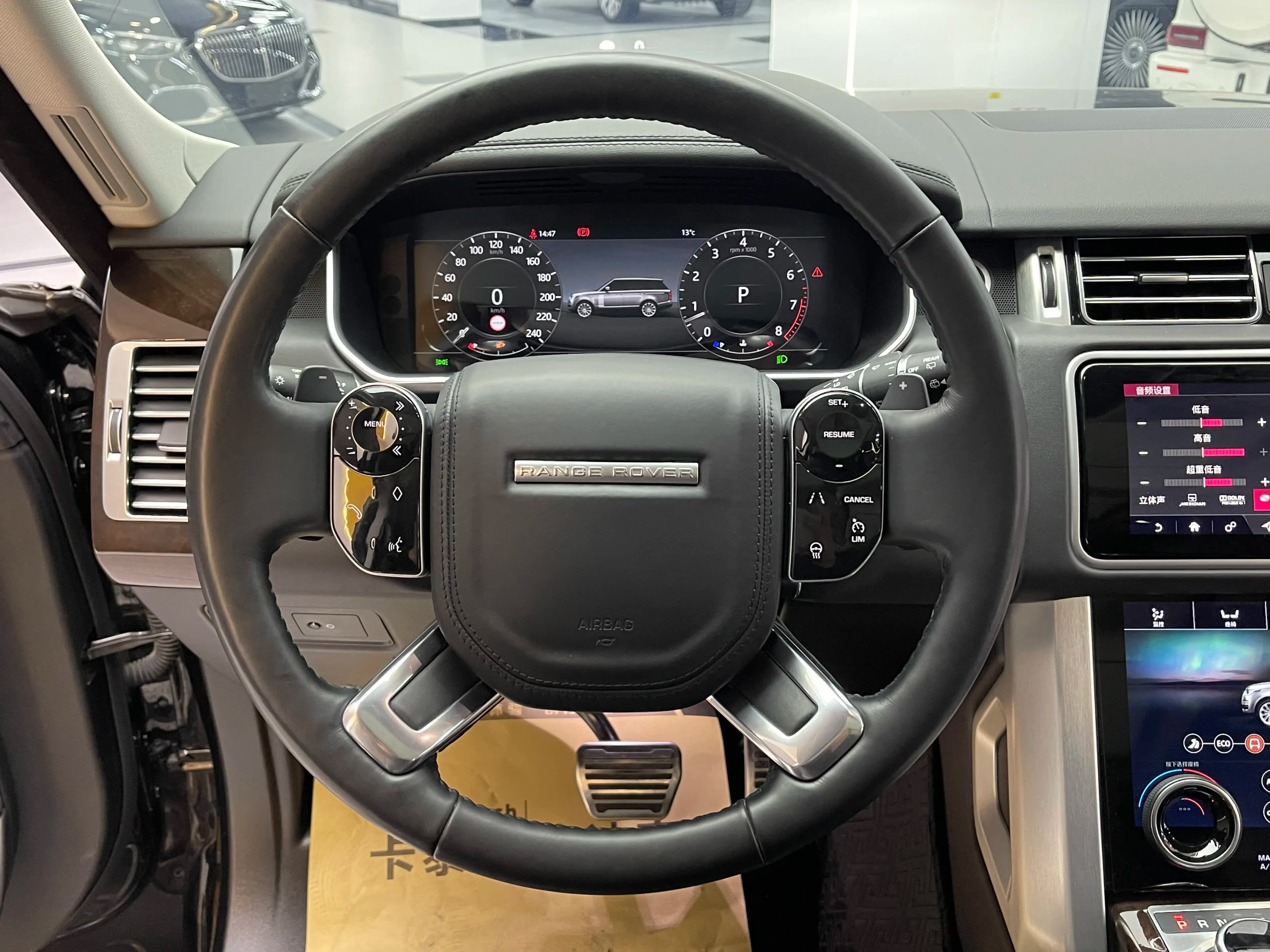 Land Rover Range rover 2022 г. 70094 км. — фото 17