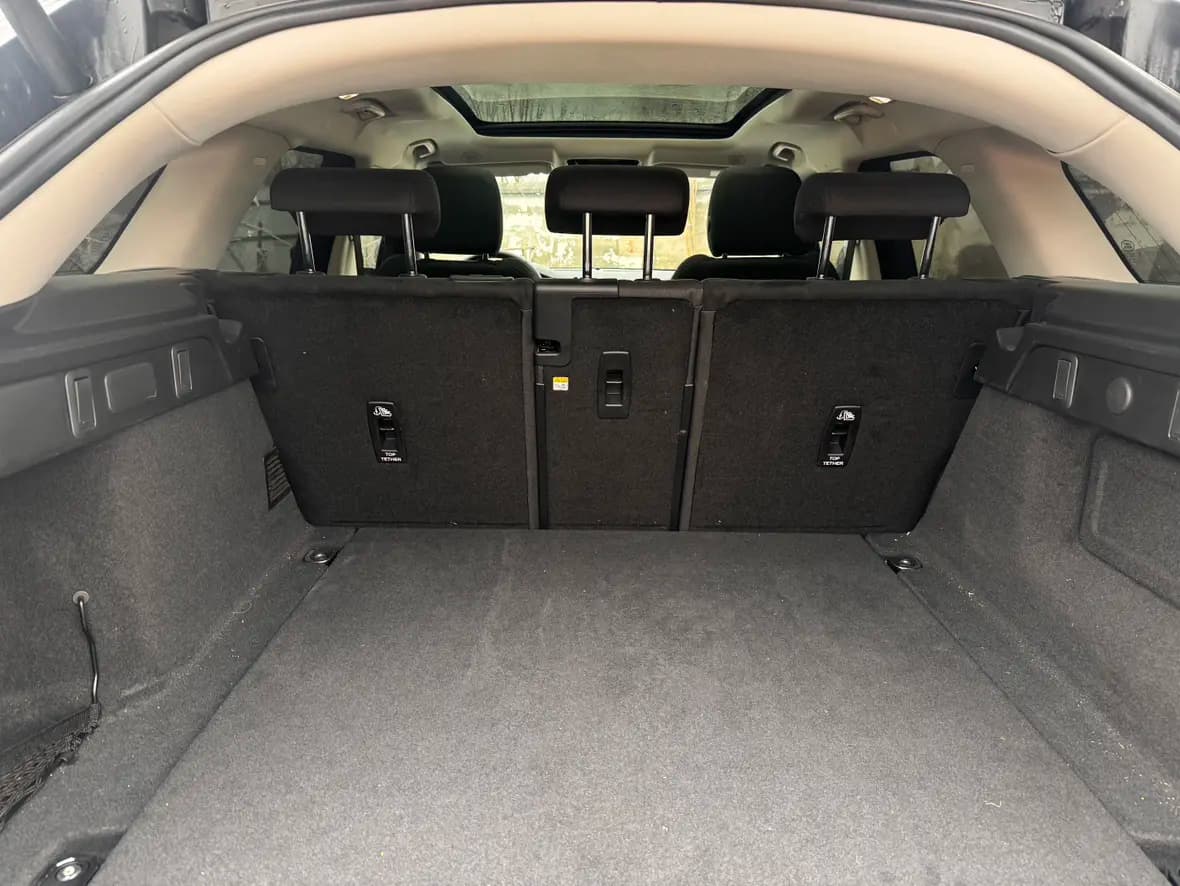 Land Rover Range Rover Velar 2024 г. 30119 км. — фото 15