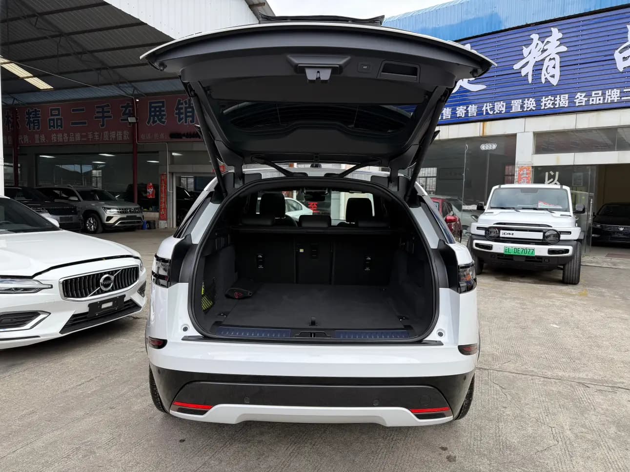 Land Rover Range Rover Velar 2025 г. 2620 км. — фото 19
