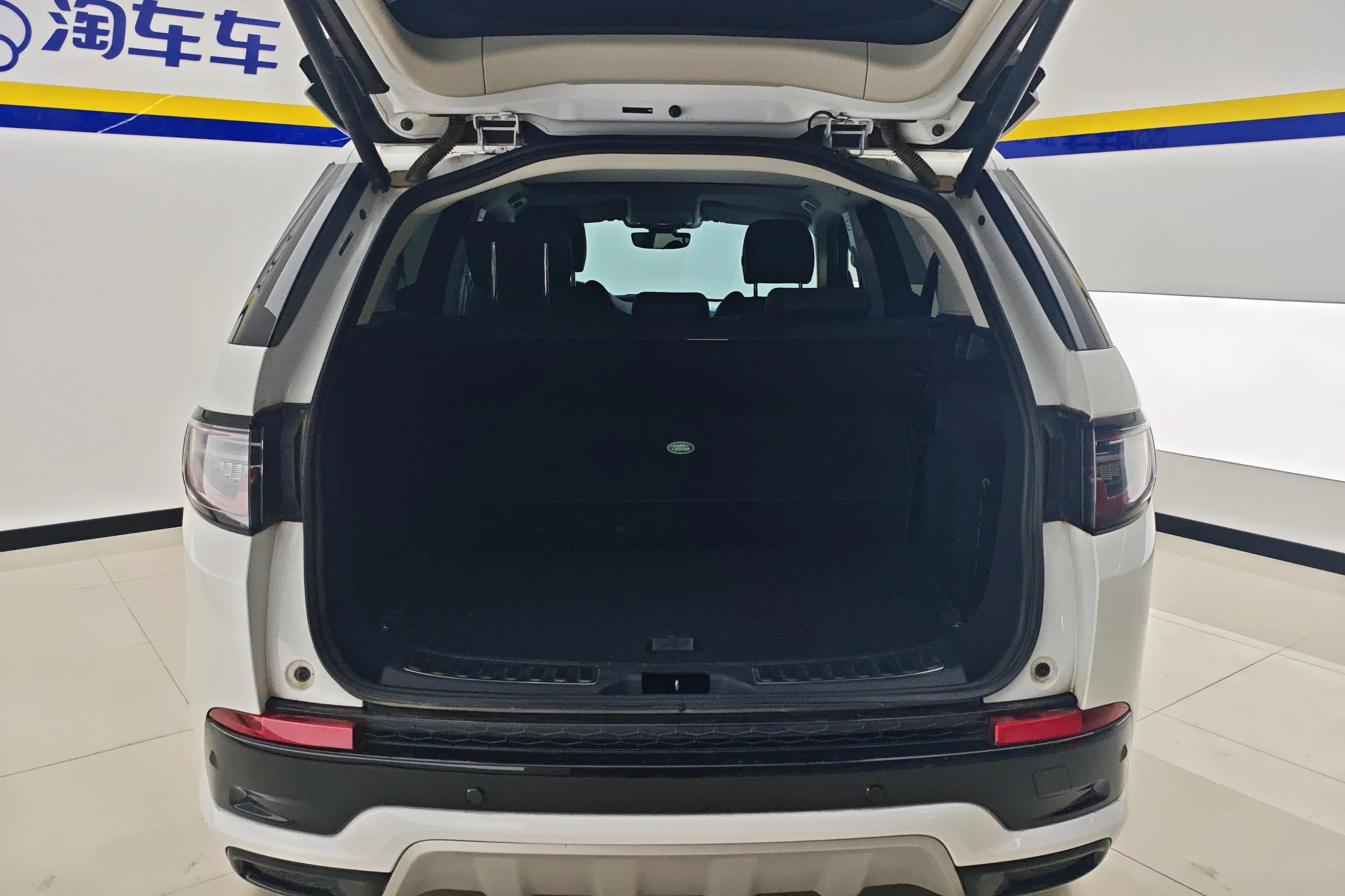 Land Rover Discover Sports 2023 г. 45971 км. — фото 16