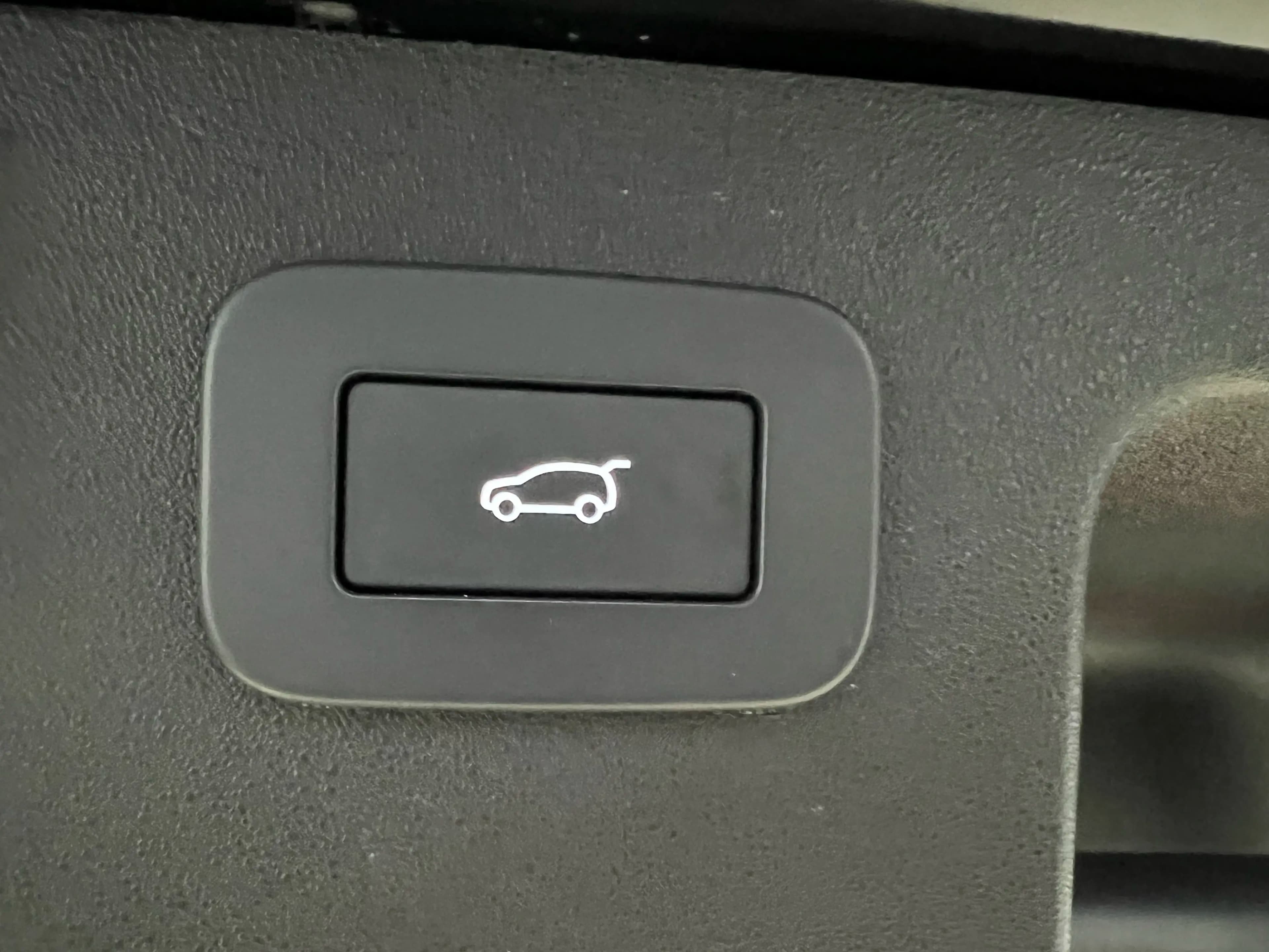 Land Rover Discover Sports 2024 г. 38000 км. — фото 16