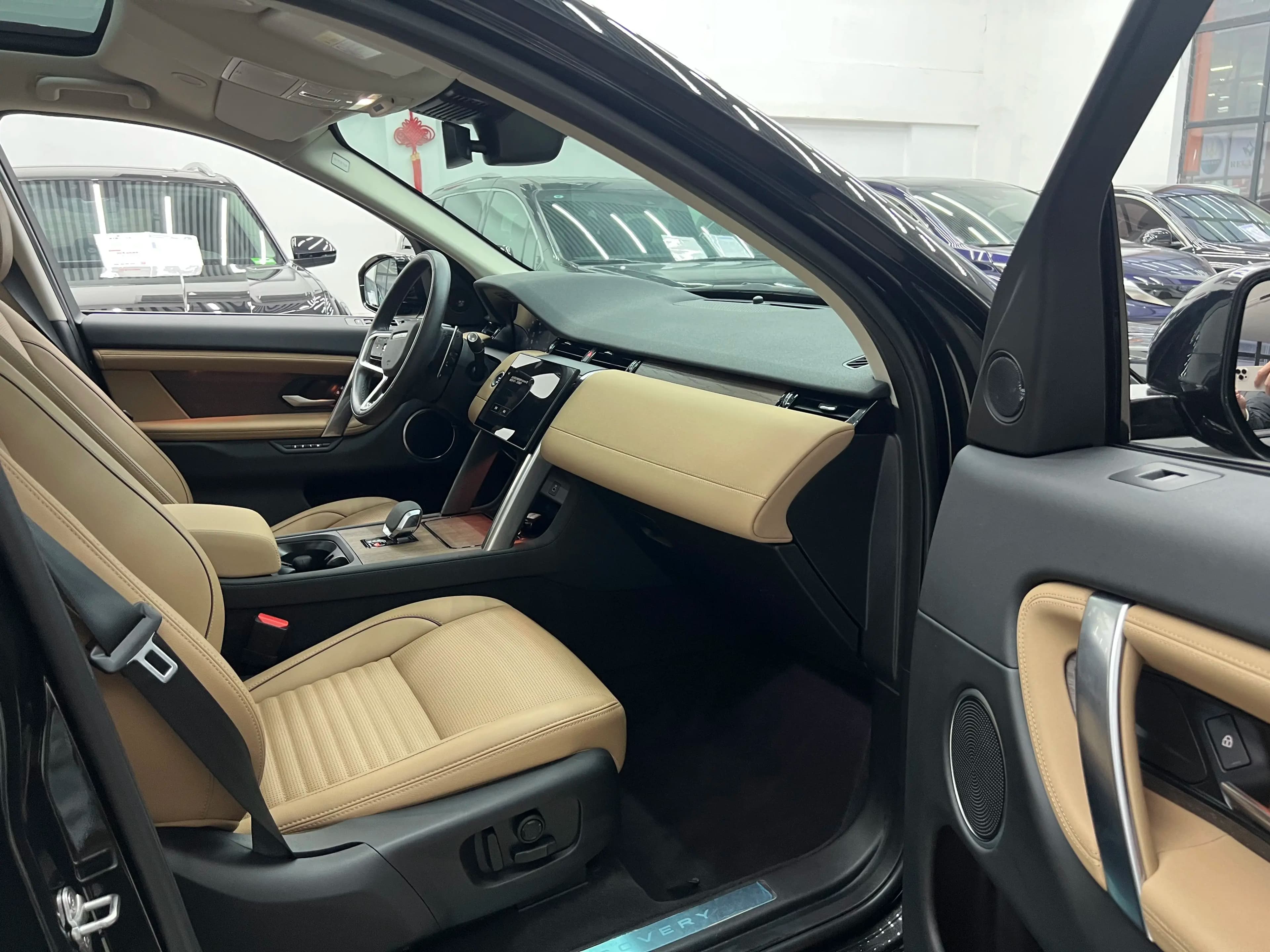 Land Rover Discover Sports 2024 г. 38000 км. — фото 18