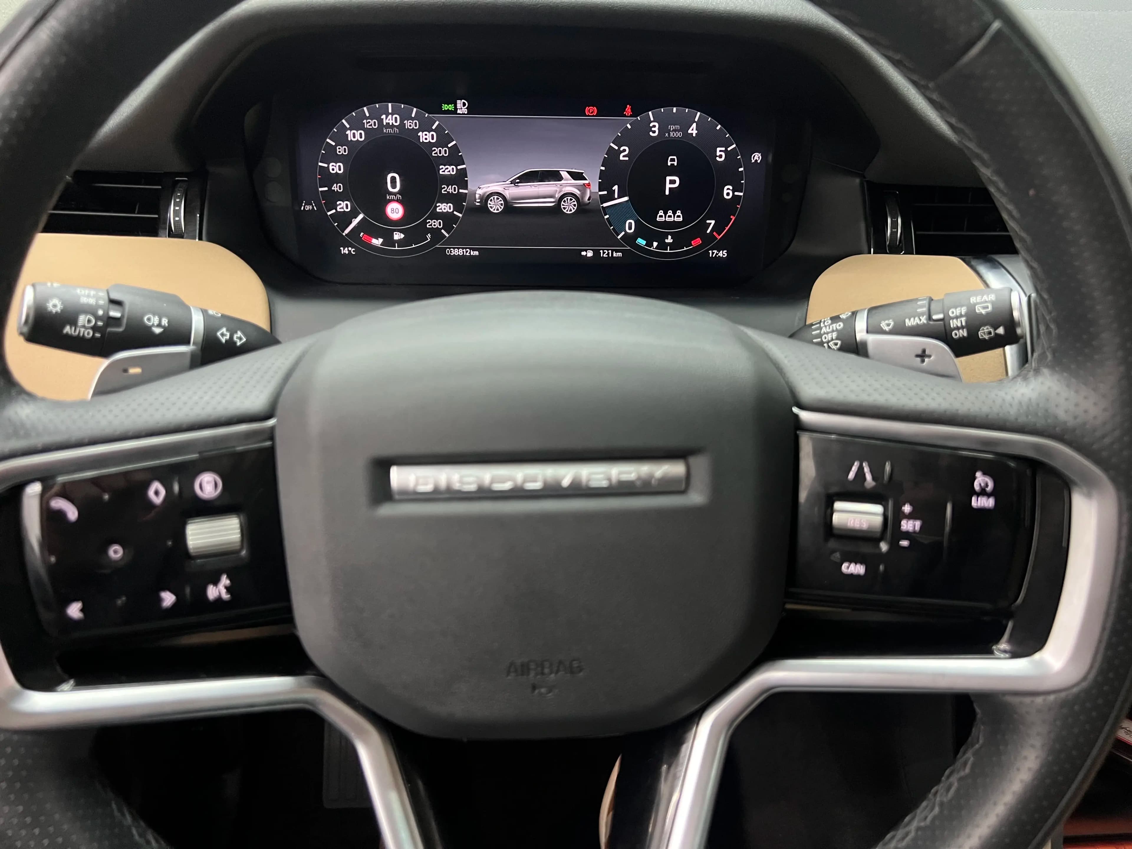 Land Rover Discover Sports 2024 г. 38000 км. — фото 25