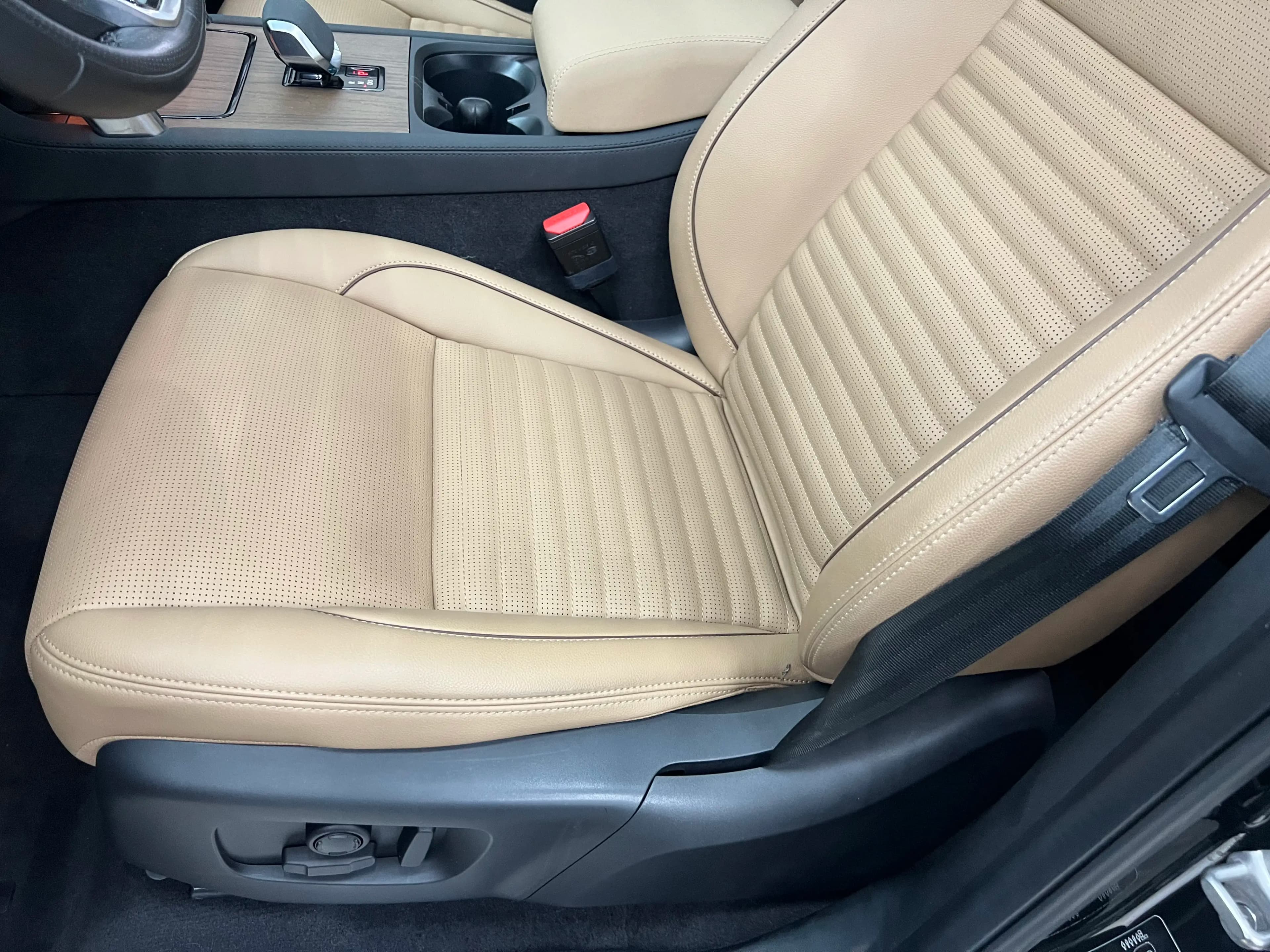 Land Rover Discover Sports 2024 г. 38000 км. — фото 28