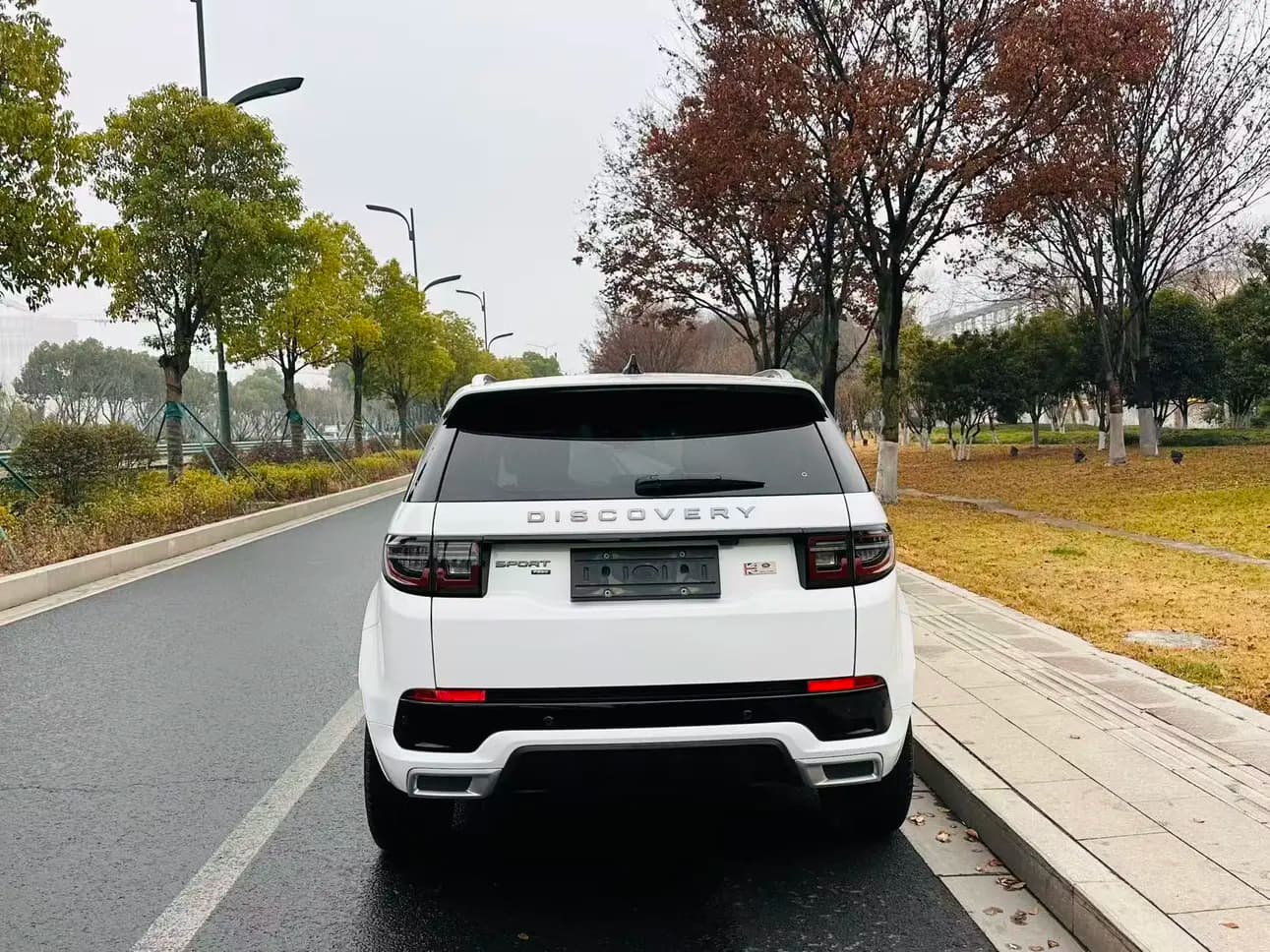 Land Rover Discover Sports 2022 г. 44048 км. — фото 4