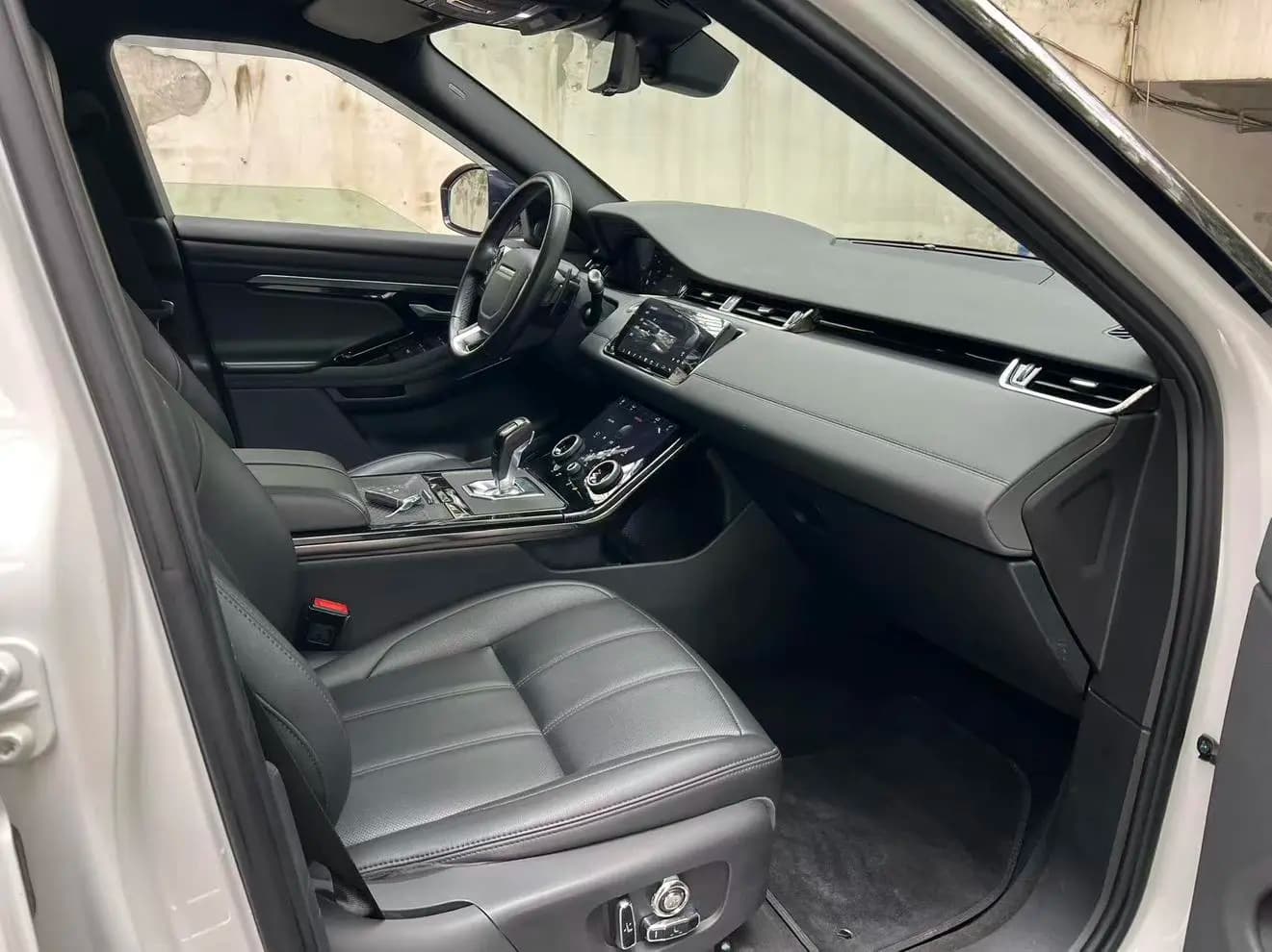Land Rover Range Rover Evoque 2021 г. 70065 км. — фото 12