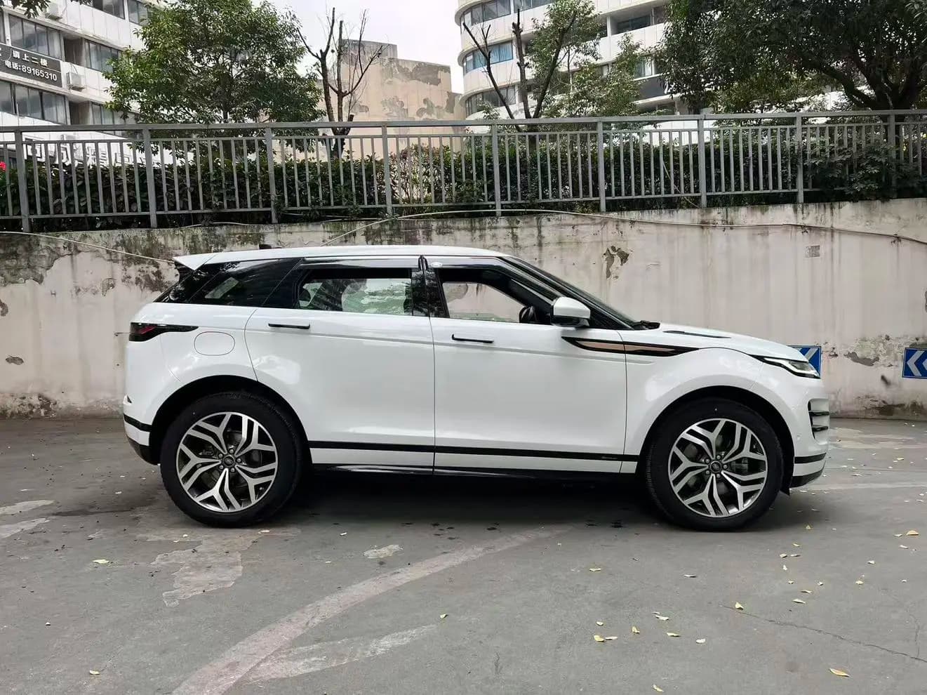Land Rover Range Rover Evoque 2021 г. 70065 км. — фото 6