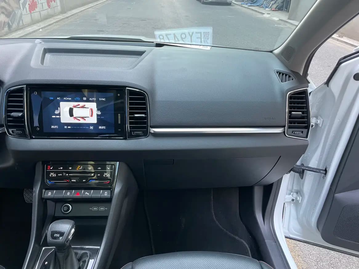 Skoda Karoq 2023 г. 24064 км. — фото 8