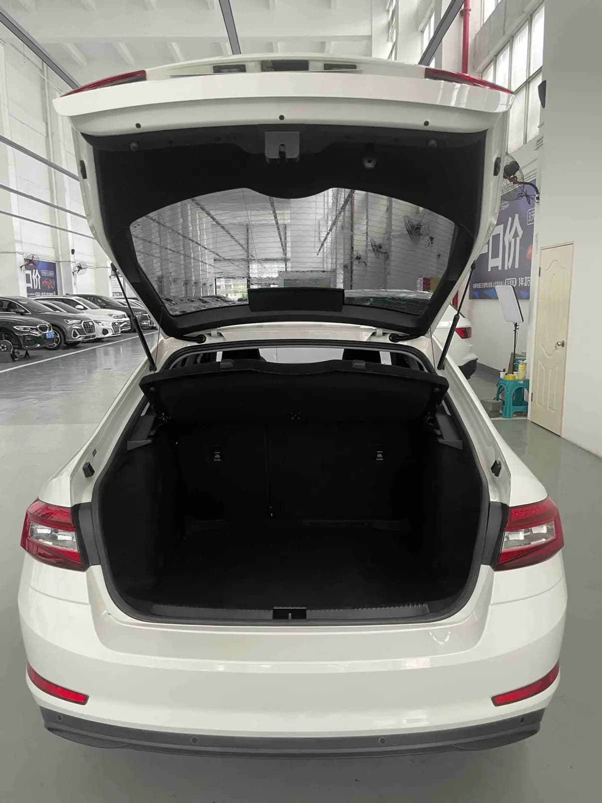 Skoda Octavia 2021 г. 40089 км. — фото 24