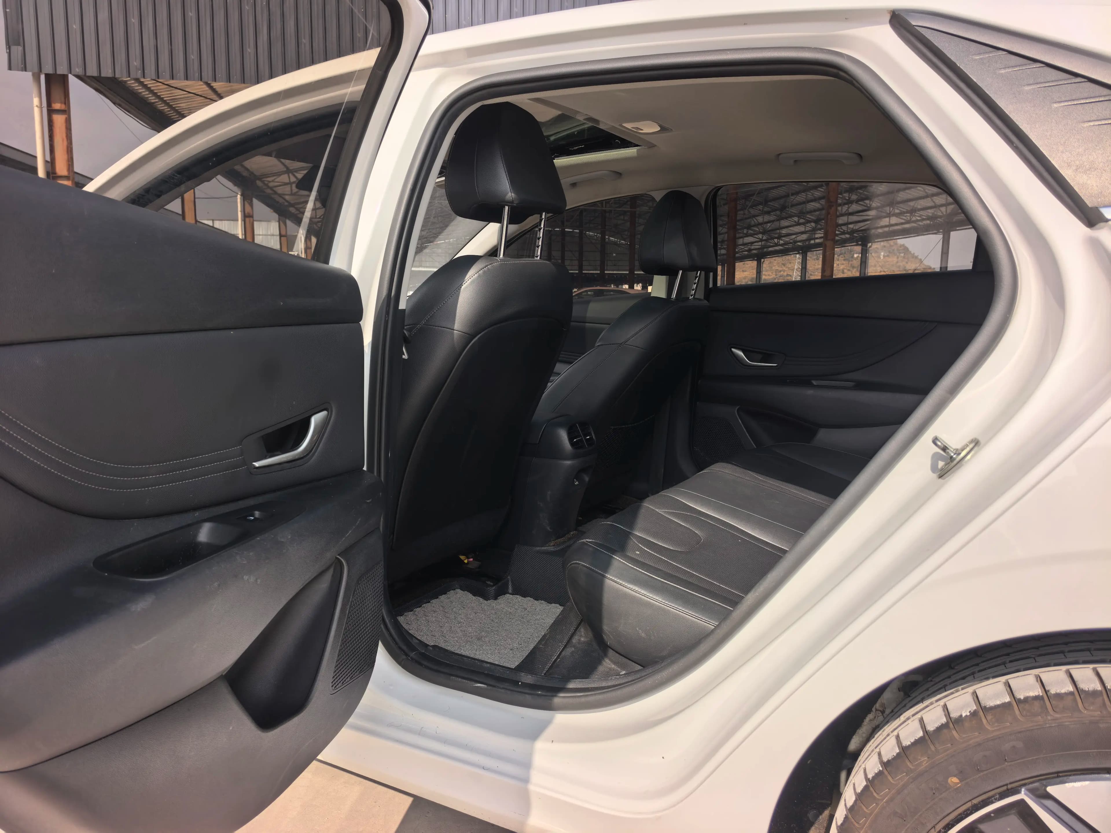 Hyundai Elantra 2022 г. 60053 км. — фото 8