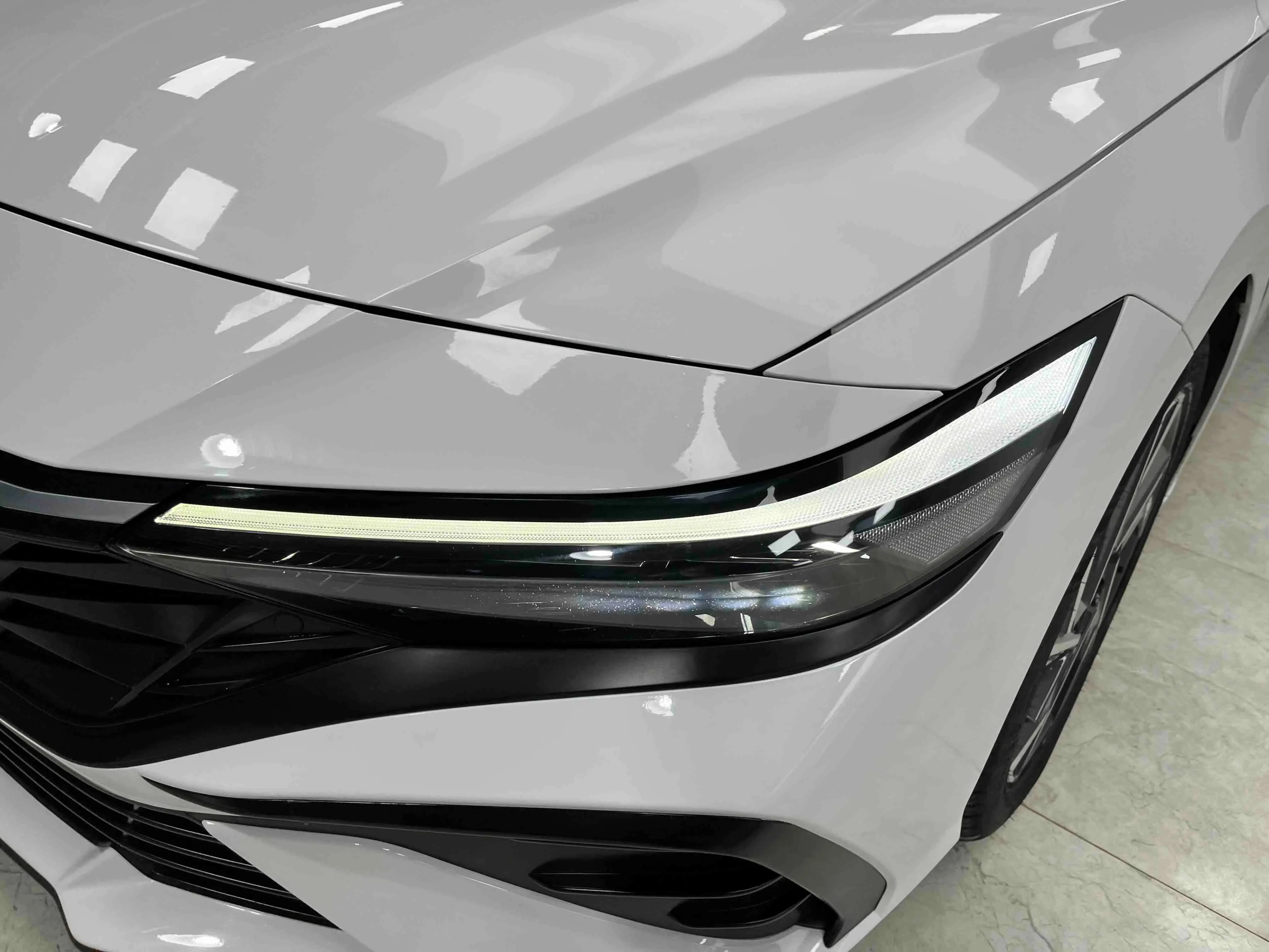Hyundai Elantra 2023 г. 44030 км. — фото 3