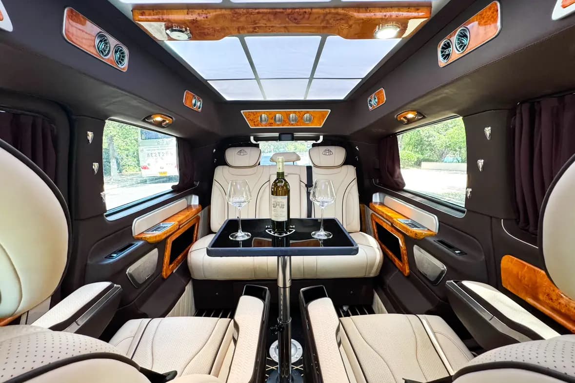 Mercedes-Benz Vito 2023 г. 56013 км. — фото 18