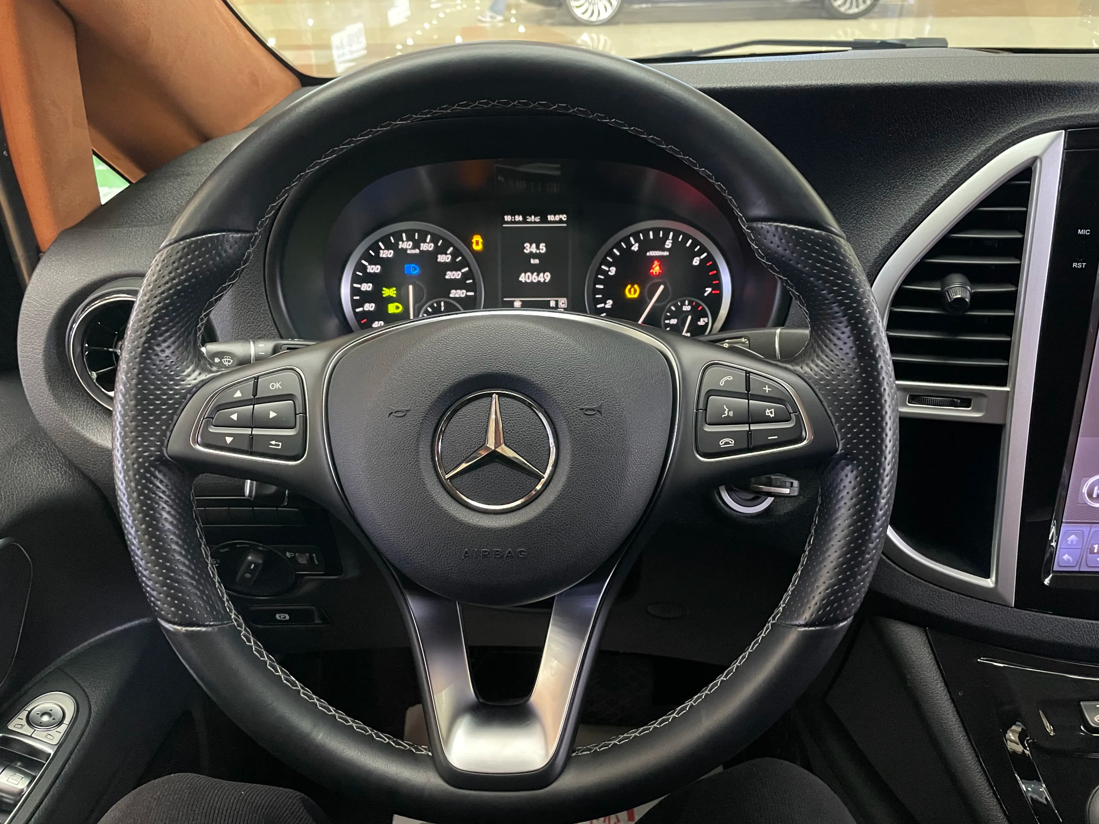 Mercedes-Benz Vito 2023 г. 40540 км. — фото 14