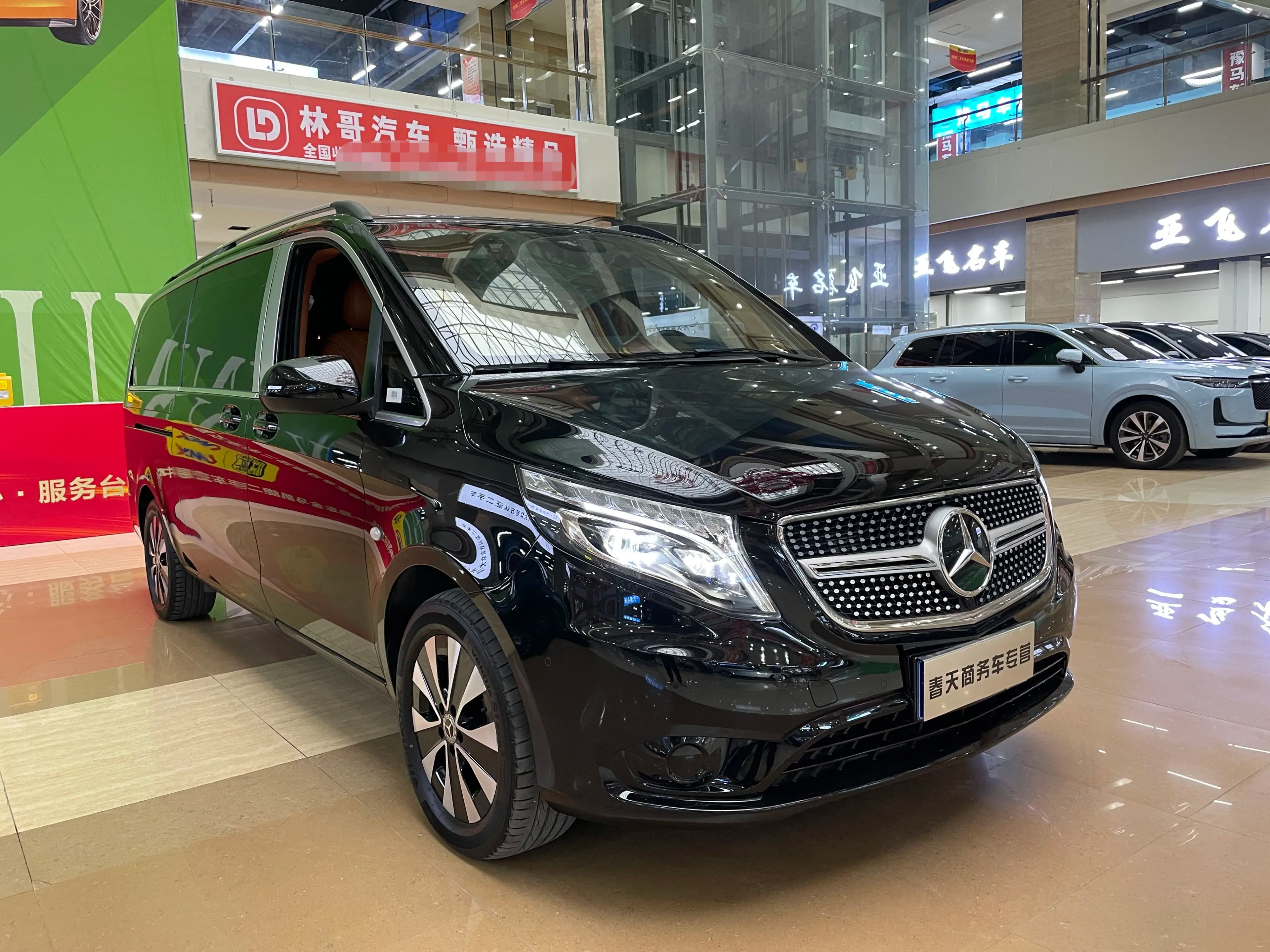 Mercedes-Benz Vito 2023 г. 40540 км. — фото 3