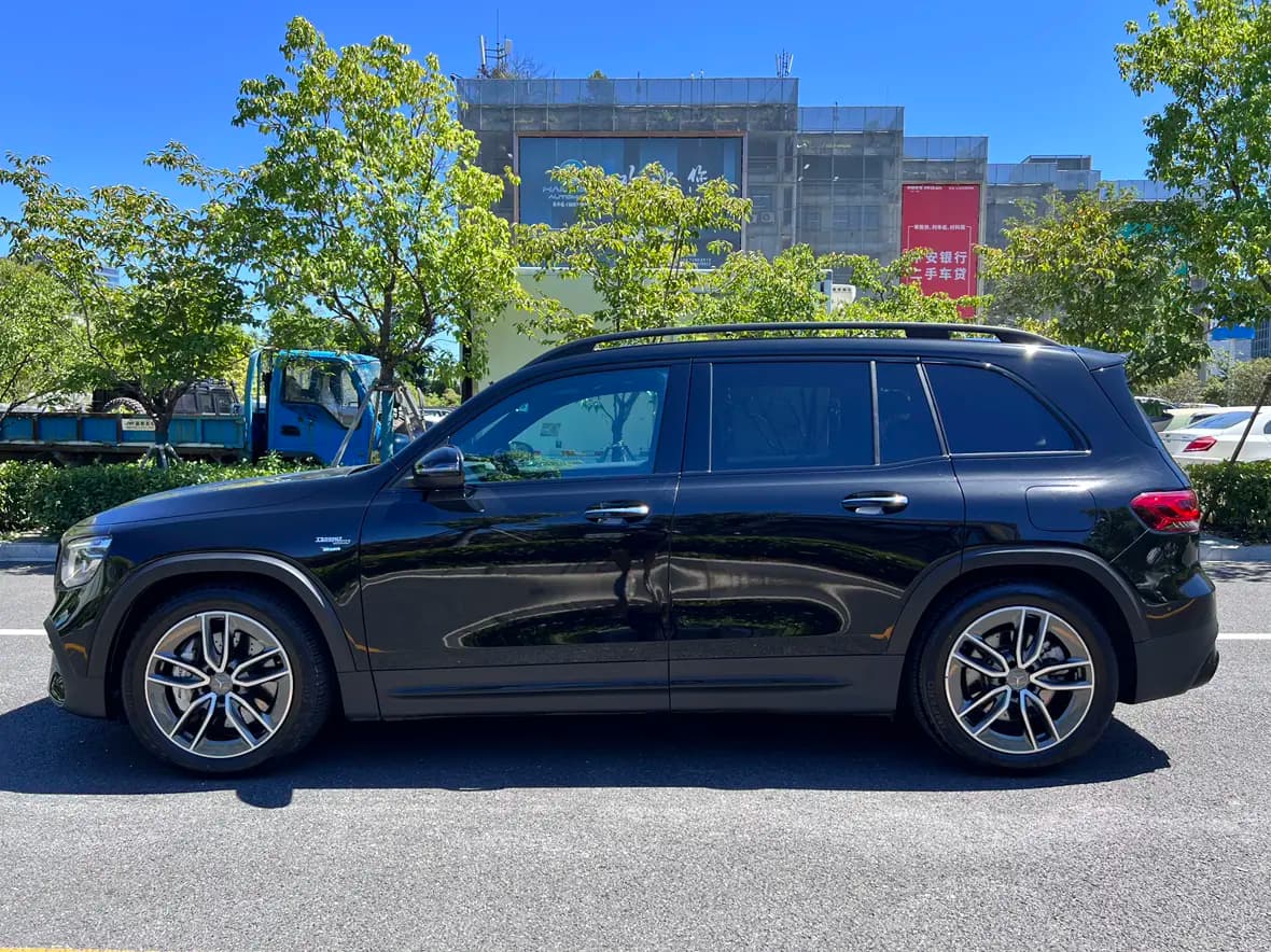 Mercedes-Benz GLB AMG 2023 г. 55026 км. — фото 4