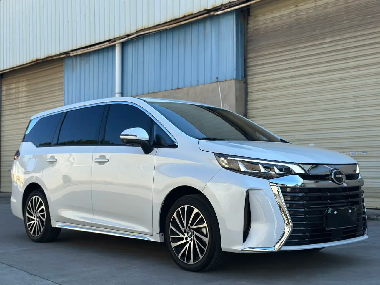 GAC Trumpchi M6 2025 г. 3500 км. — фото 3