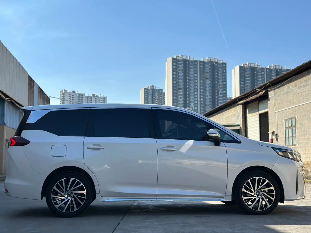 GAC Trumpchi M6 2025 г. 3500 км. — фото 8