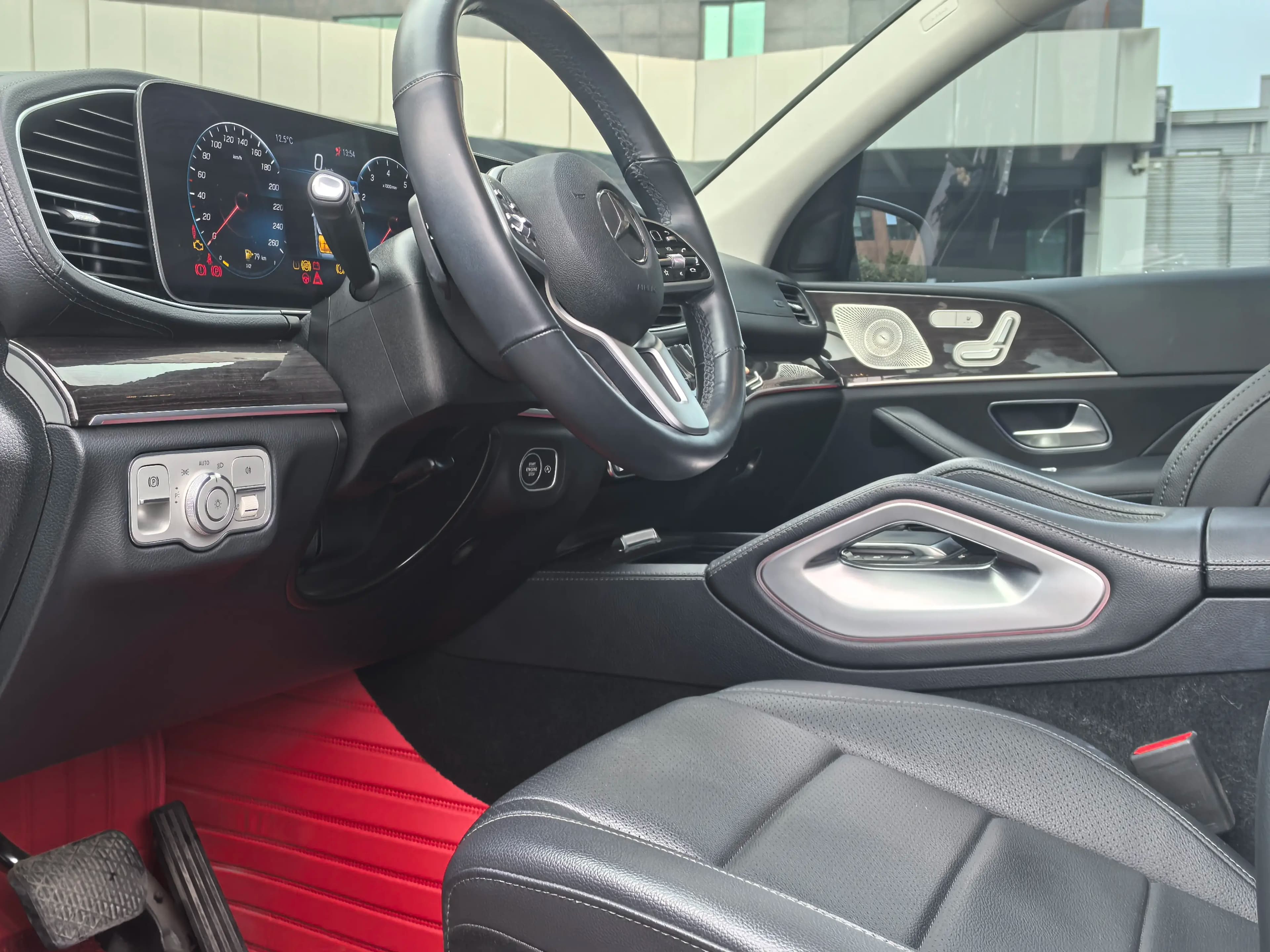 Mercedes-Benz GLE 2021 г. 51583 км. — фото 19
