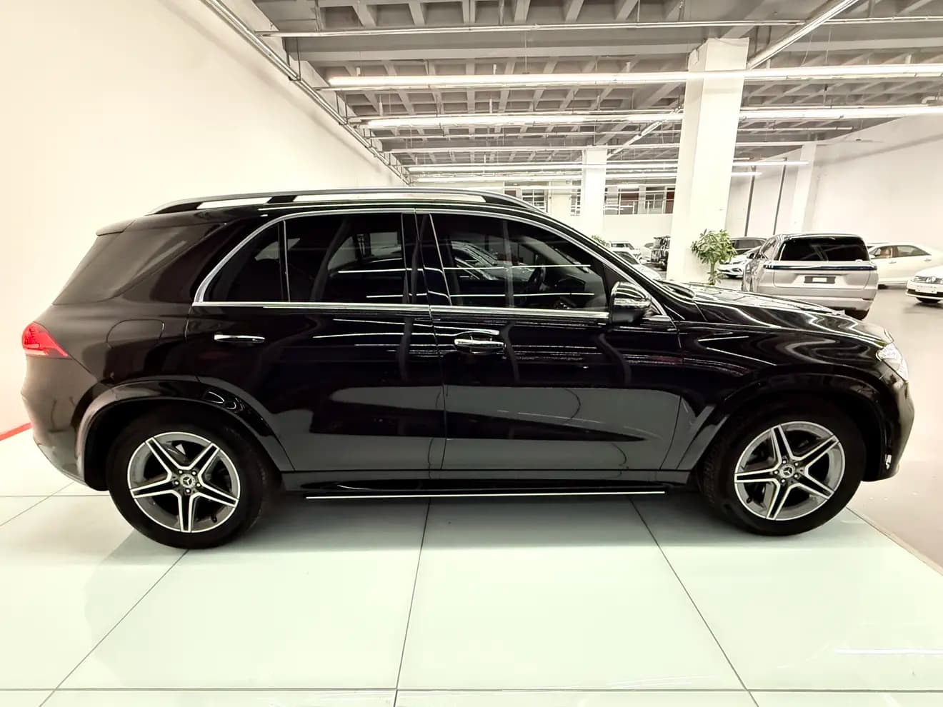 Mercedes-Benz GLE 2023 г. 35082 км. — фото 8