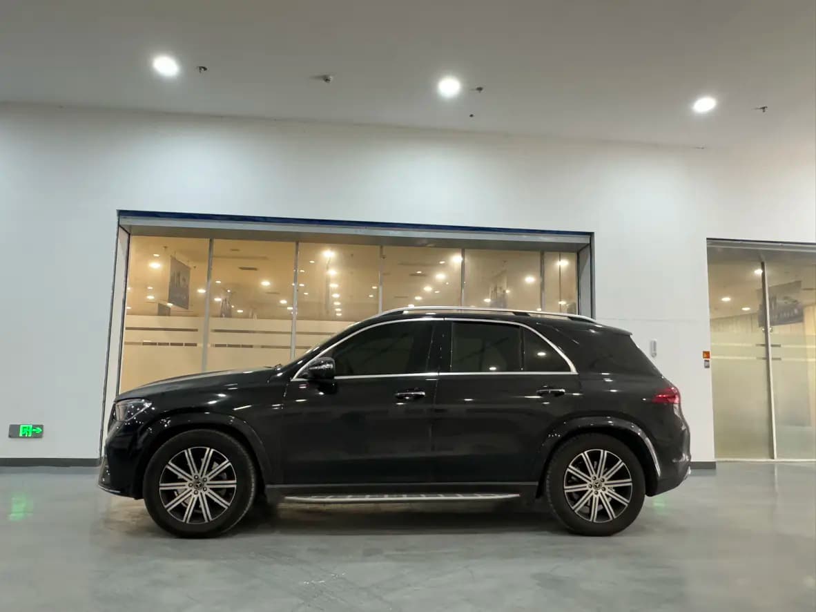 Mercedes-Benz GLE 2024 г. 16079 км. — фото 3