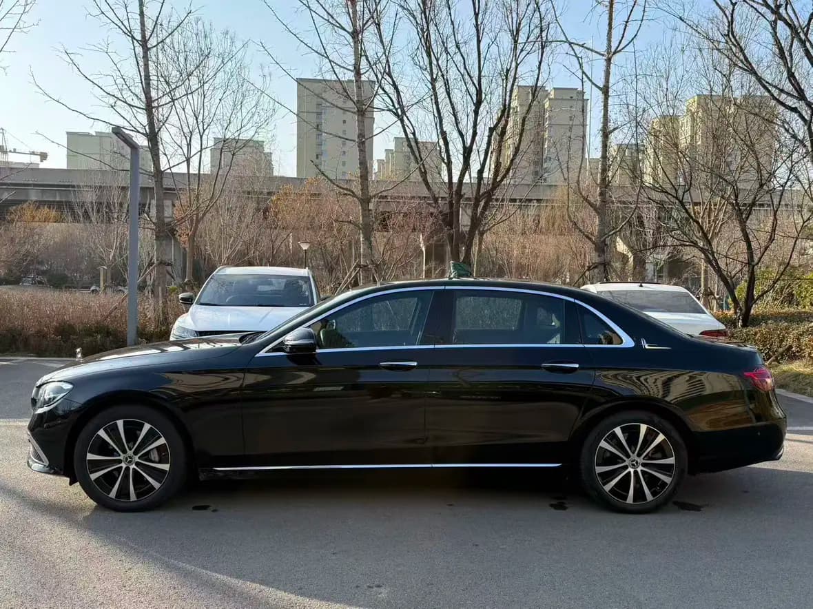 Mercedes-Benz E-Class PHEV 2022 г. 57130 км. — фото 2