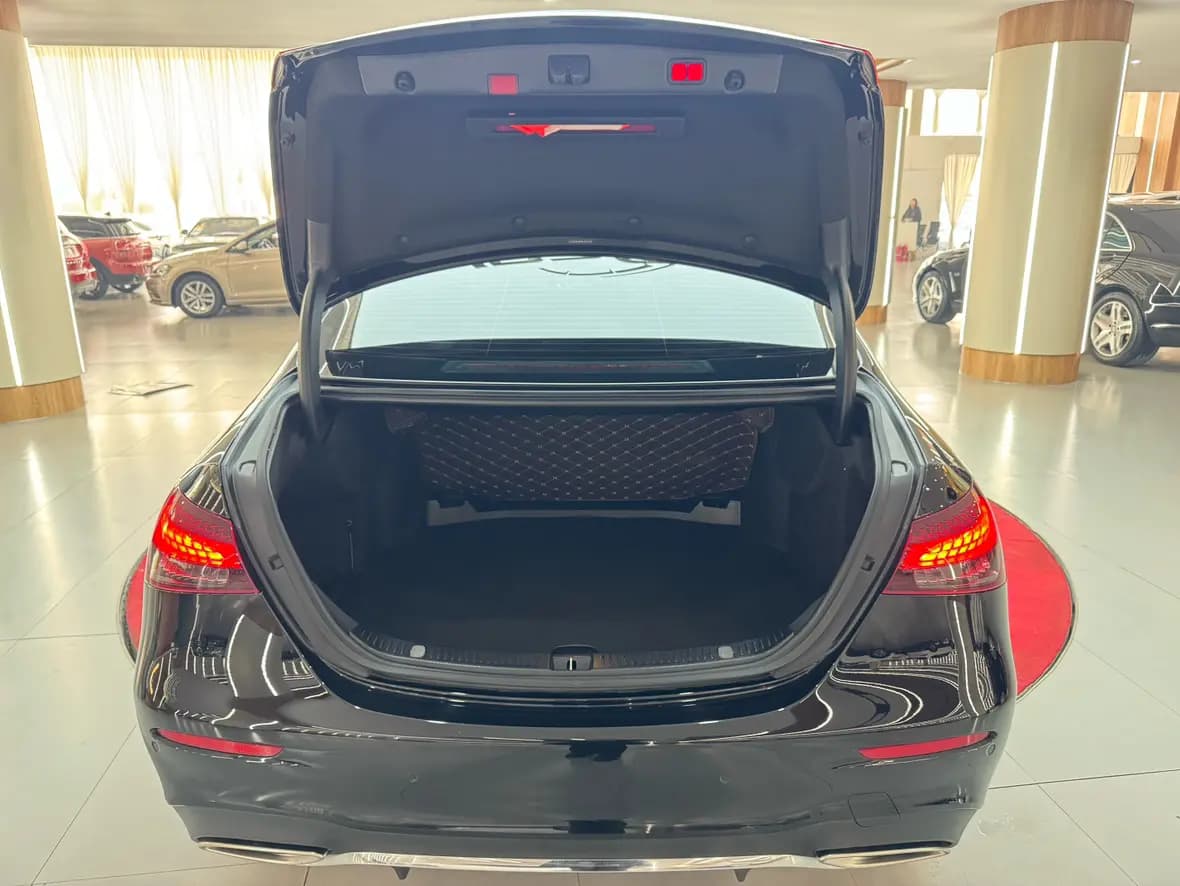 Mercedes-Benz E-Class 2022 г. 16400 км. — фото 22