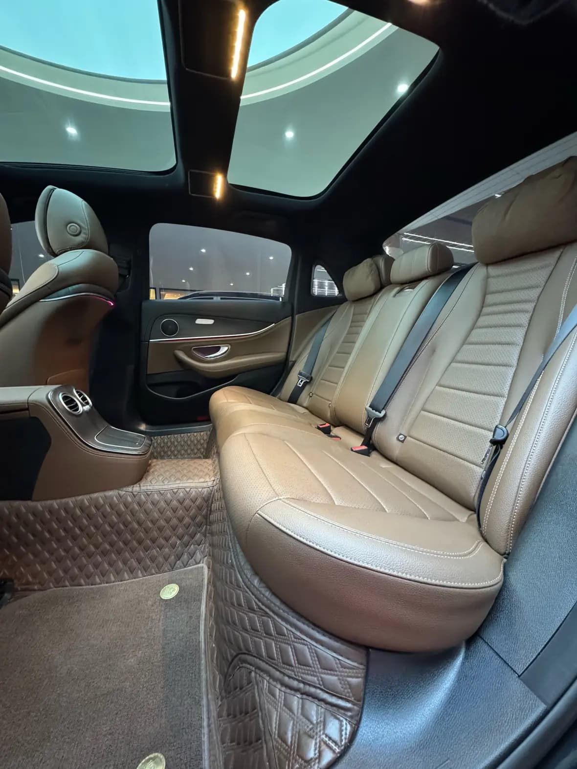 Mercedes-Benz E-Class 2022 г. 16400 км. — фото 7