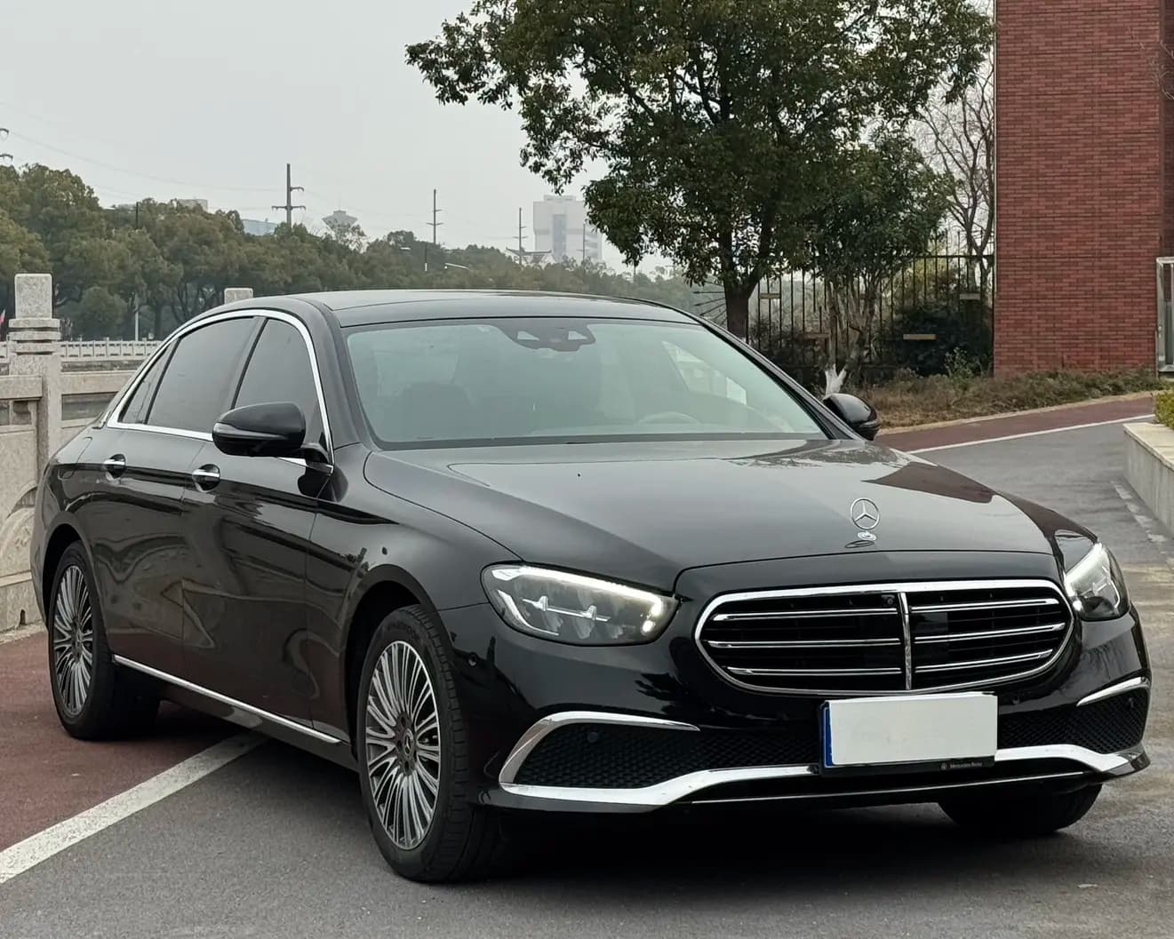 Mercedes-Benz E-Class 2023 г. 38149 км. — фото 3