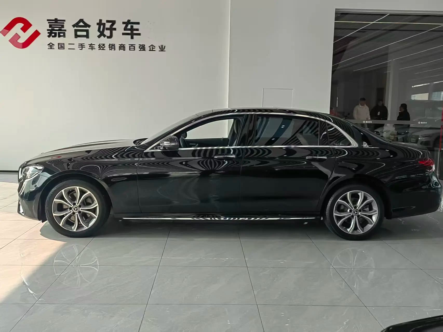 Mercedes-Benz E-Class 2022 г. 62148 км. — фото 4