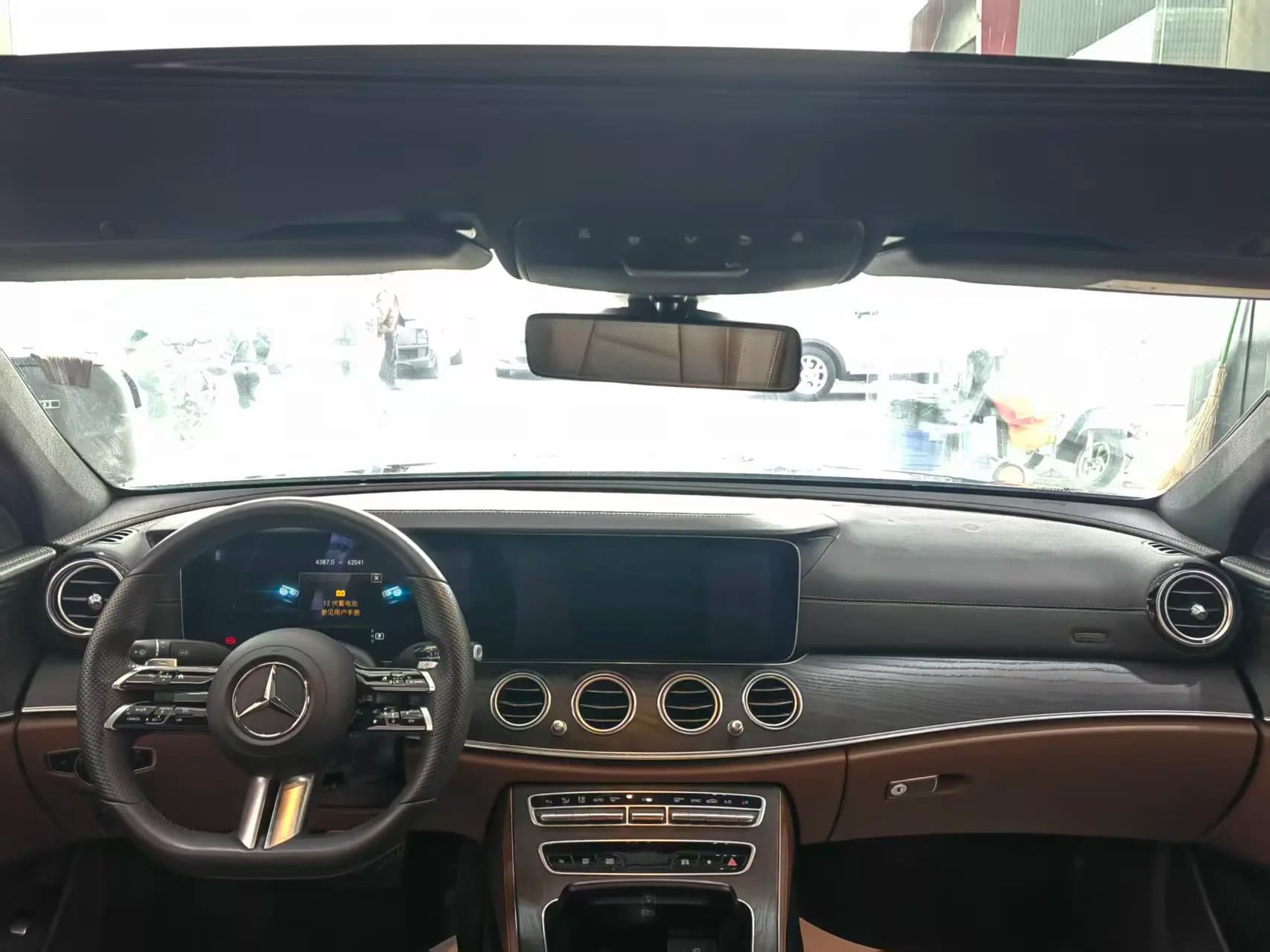 Mercedes-Benz E-Class 2022 г. 62148 км. — фото 9