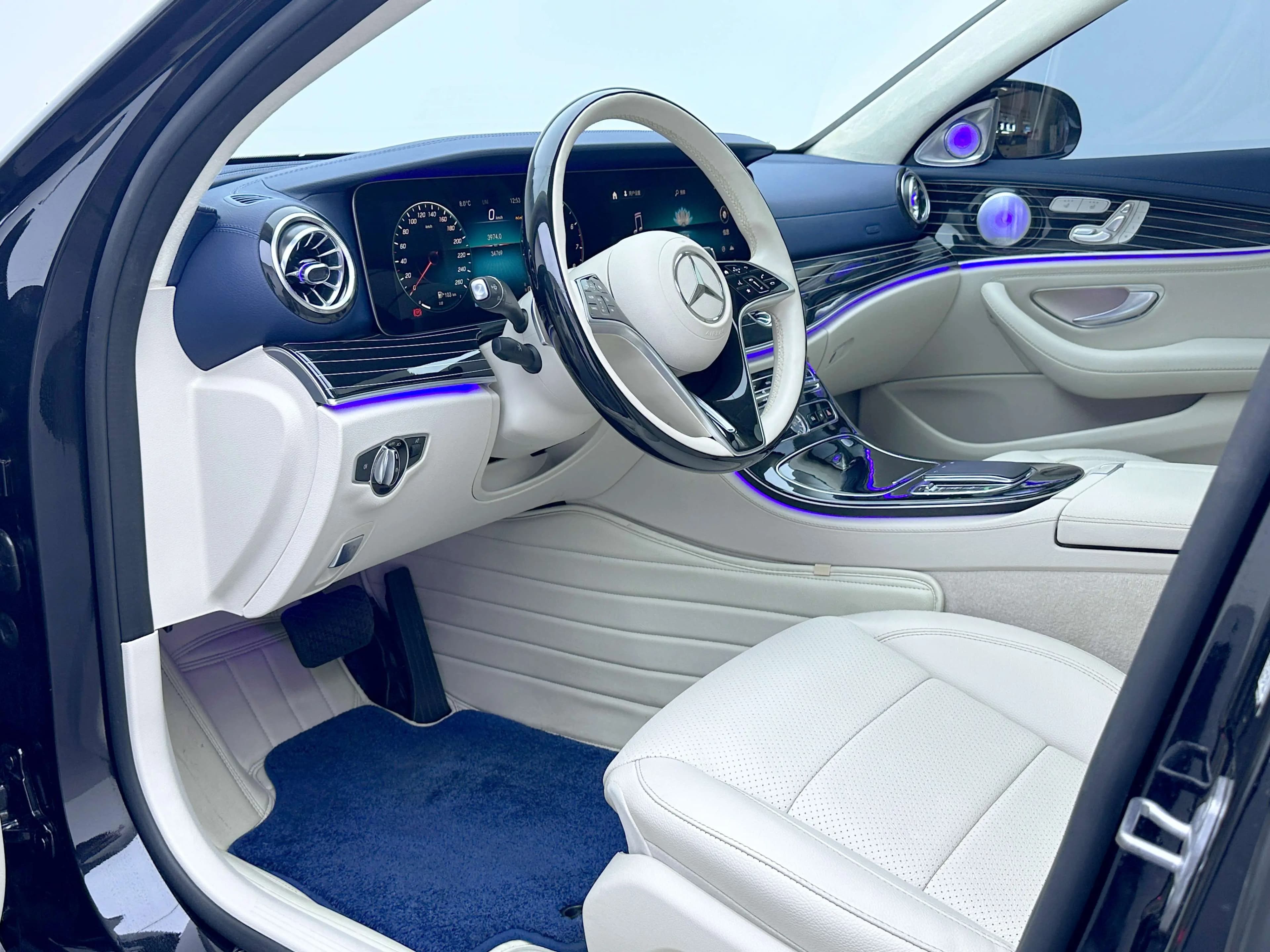 Mercedes-Benz E-Class 2023 г. 34945 км. — фото 12
