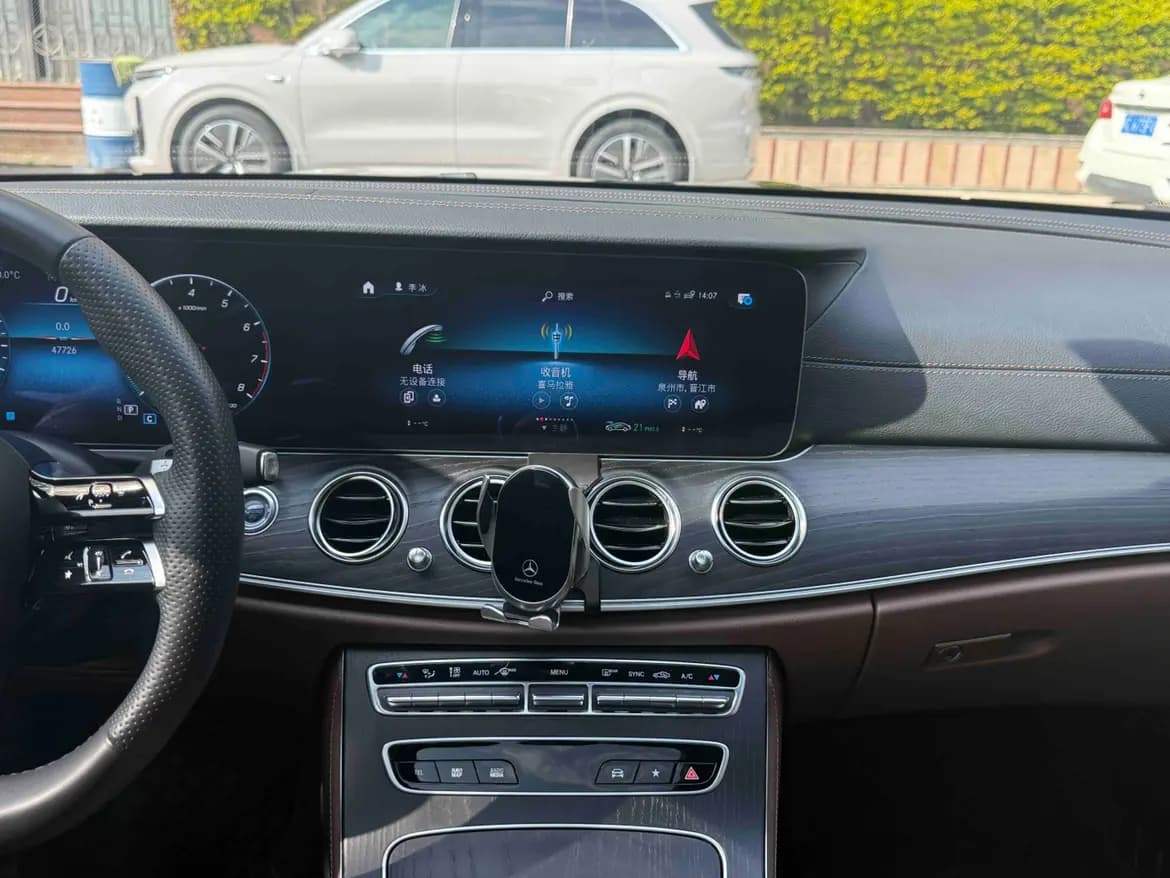 Mercedes-Benz E-Class 2022 г. 47143 км. — фото 14