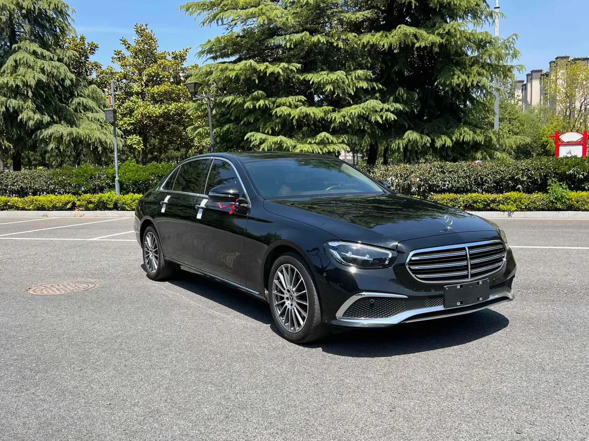 Mercedes-Benz E-Class 2023 г. 52840 км. — фото 2