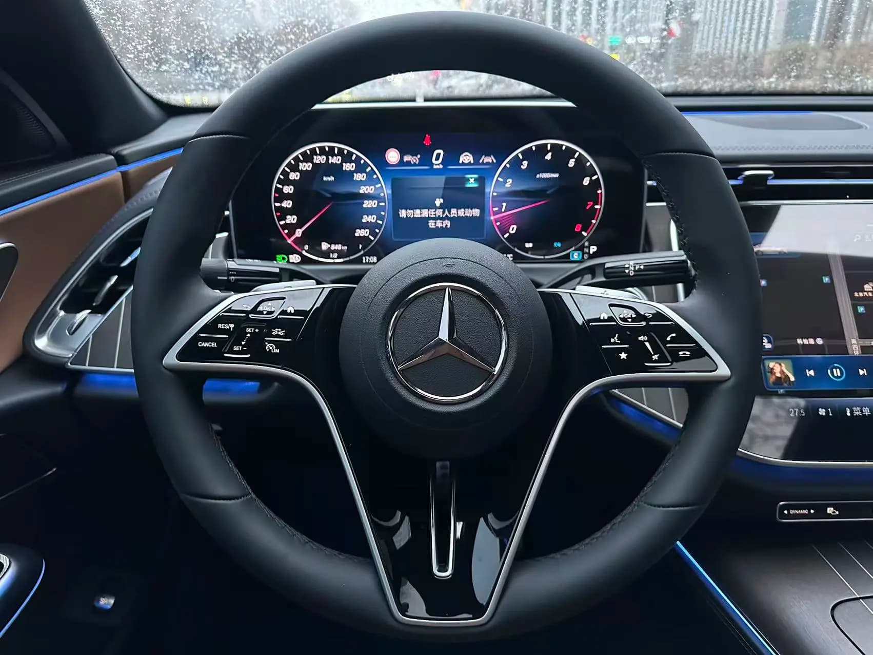 Mercedes-Benz E-Class 2025 г. 1055 км. — фото 14