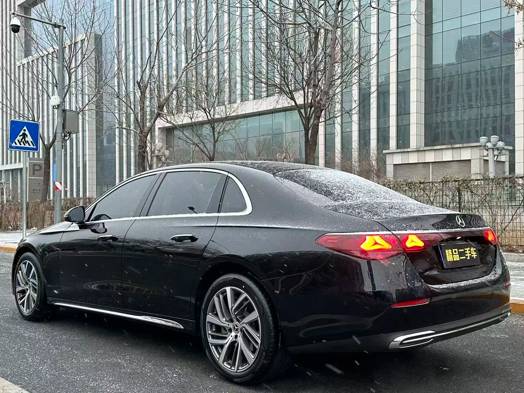 Mercedes-Benz E-Class 2025 г. 1055 км. — фото 4