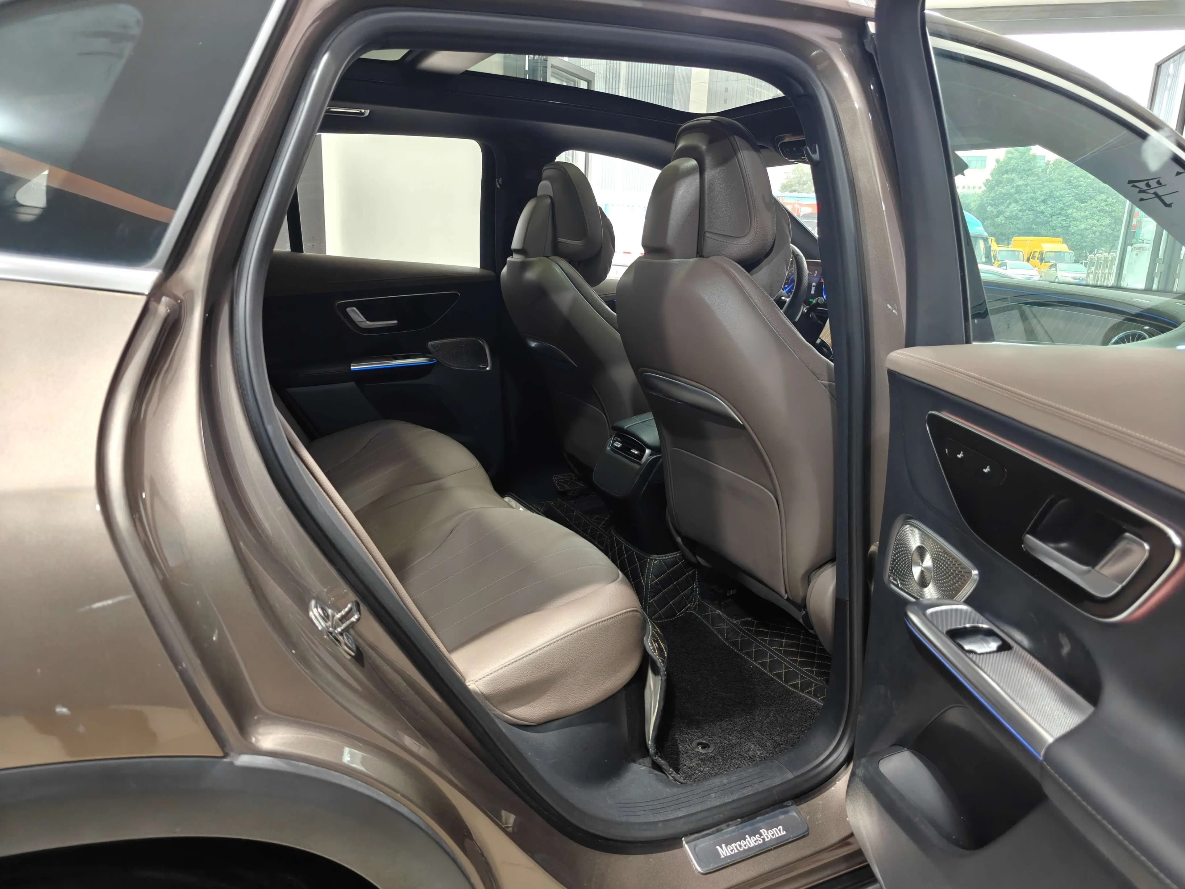 Mercedes-Benz EQE SUV 2023 г. 75133 км. — фото 15