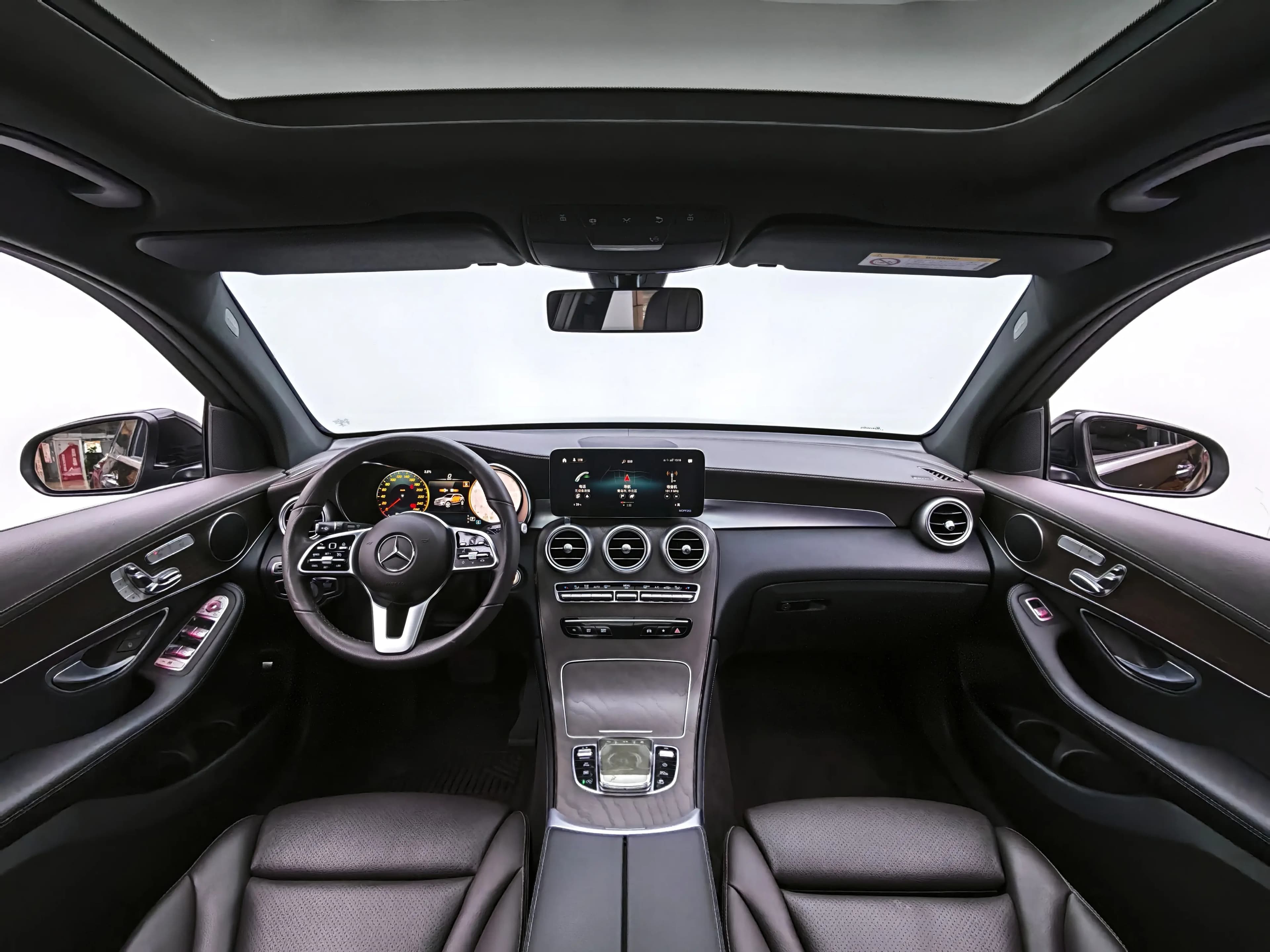 Mercedes-Benz GLC 2021 г. 72034 км. — фото 12