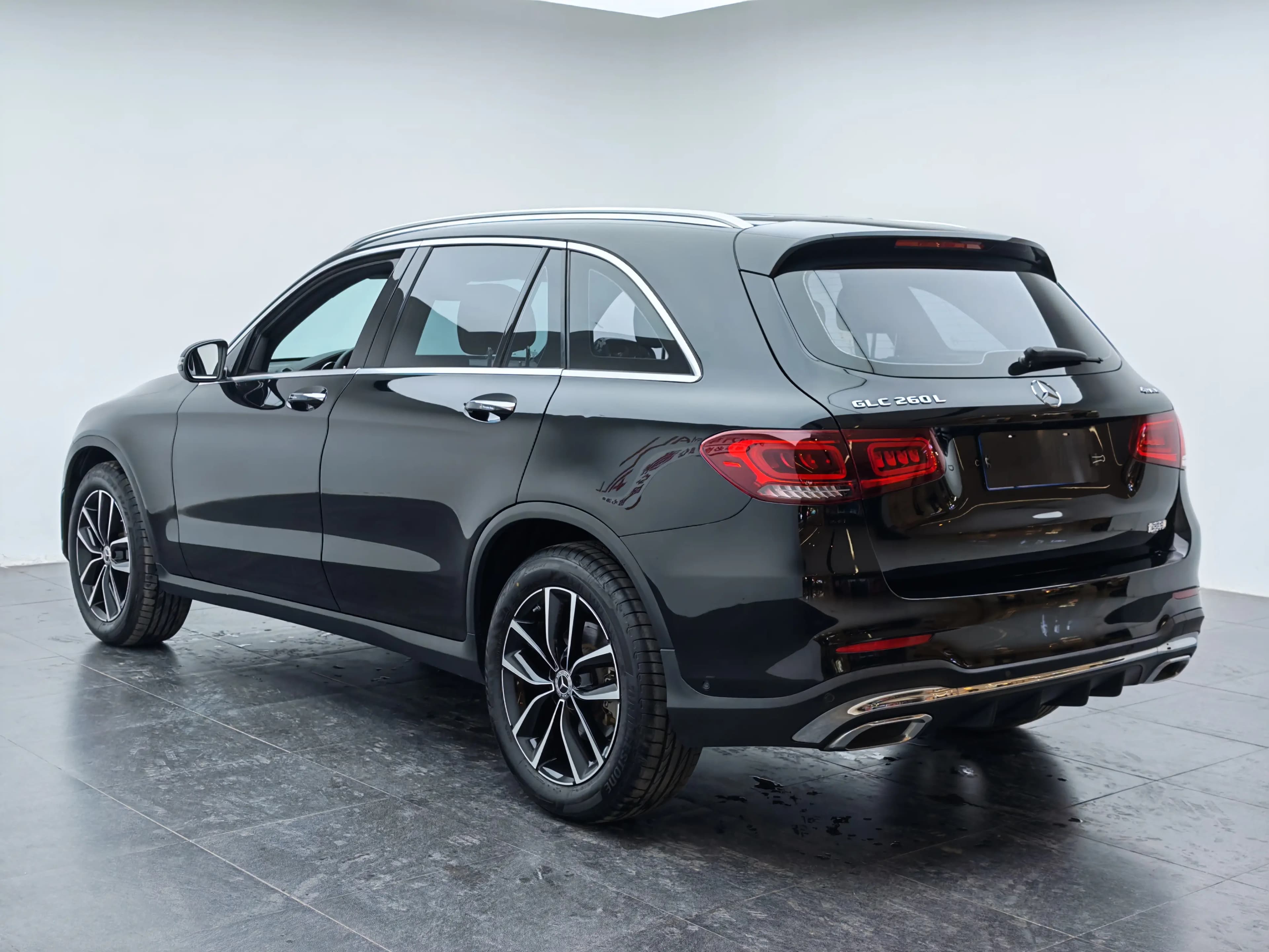 Mercedes-Benz GLC 2021 г. 72034 км. — фото 4