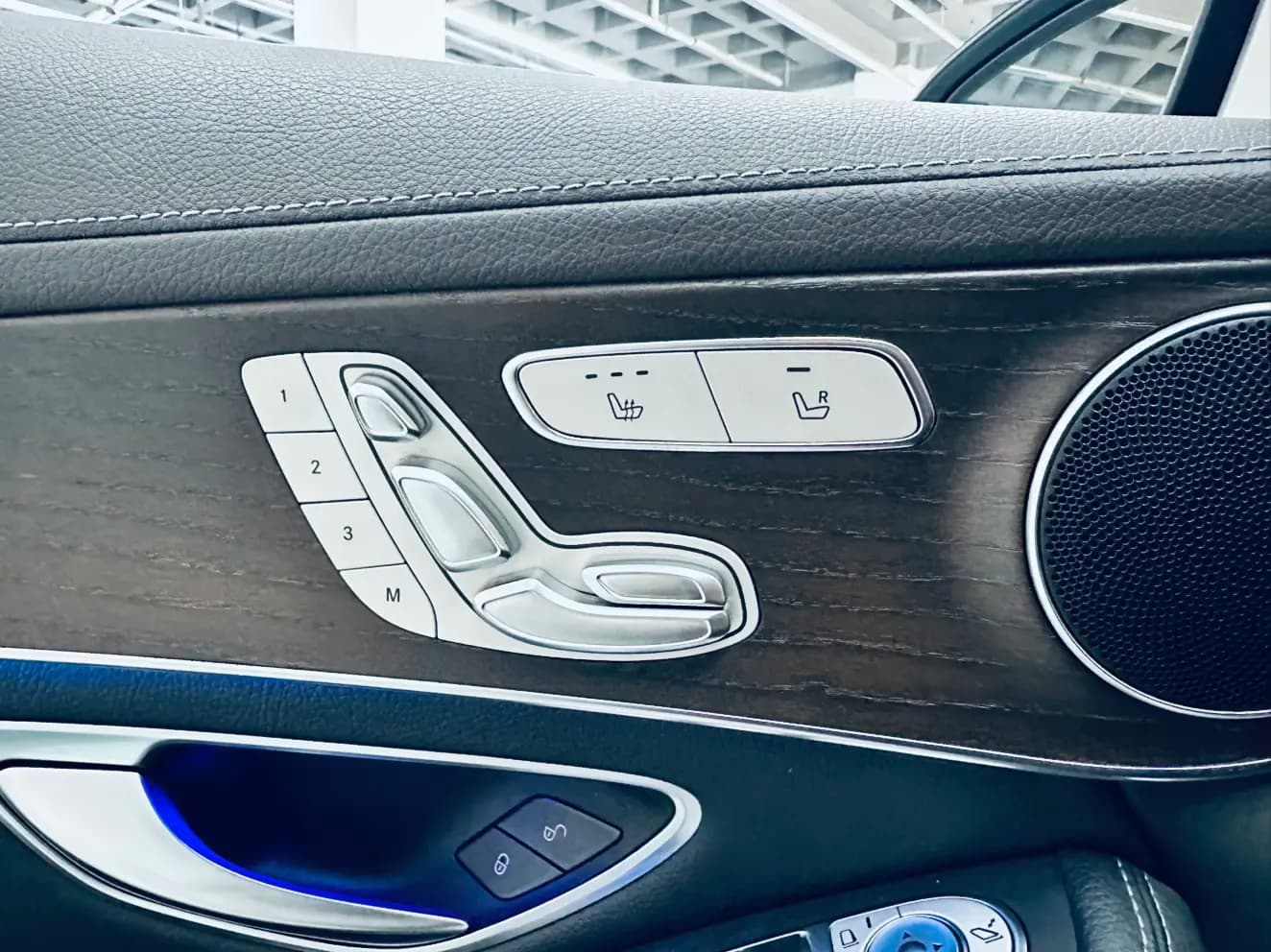 Mercedes-Benz GLC 2021 г. 92035 км. — фото 13