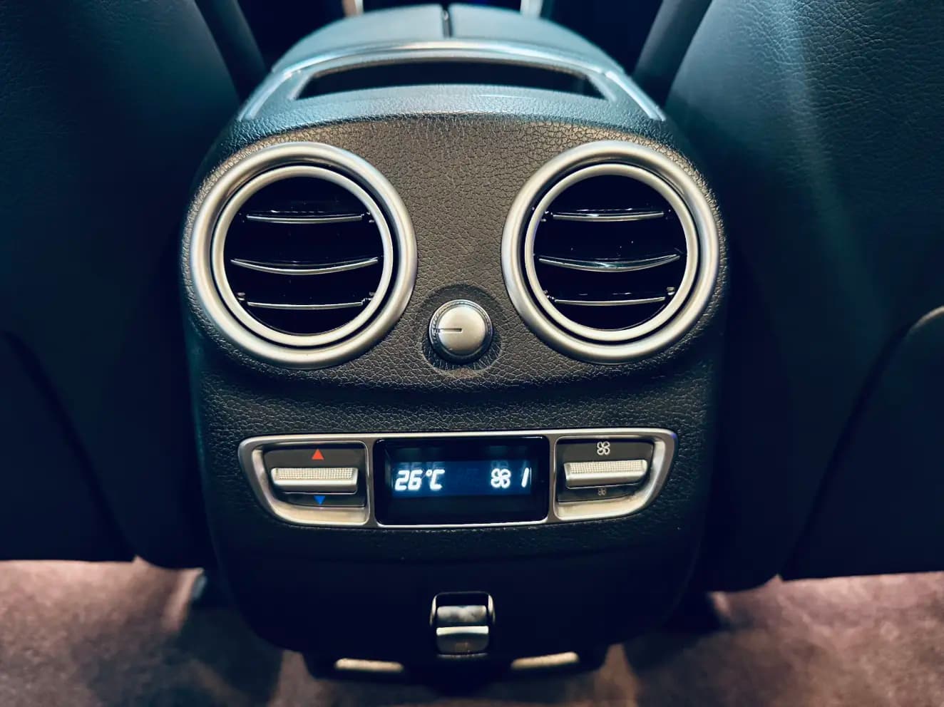 Mercedes-Benz GLC 2021 г. 92035 км. — фото 15