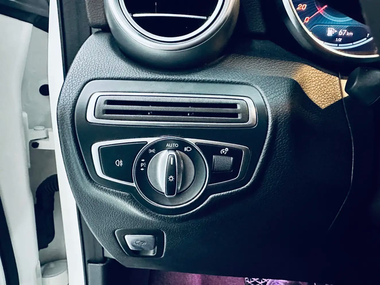 Mercedes-Benz GLC 2021 г. 92035 км. — фото 20