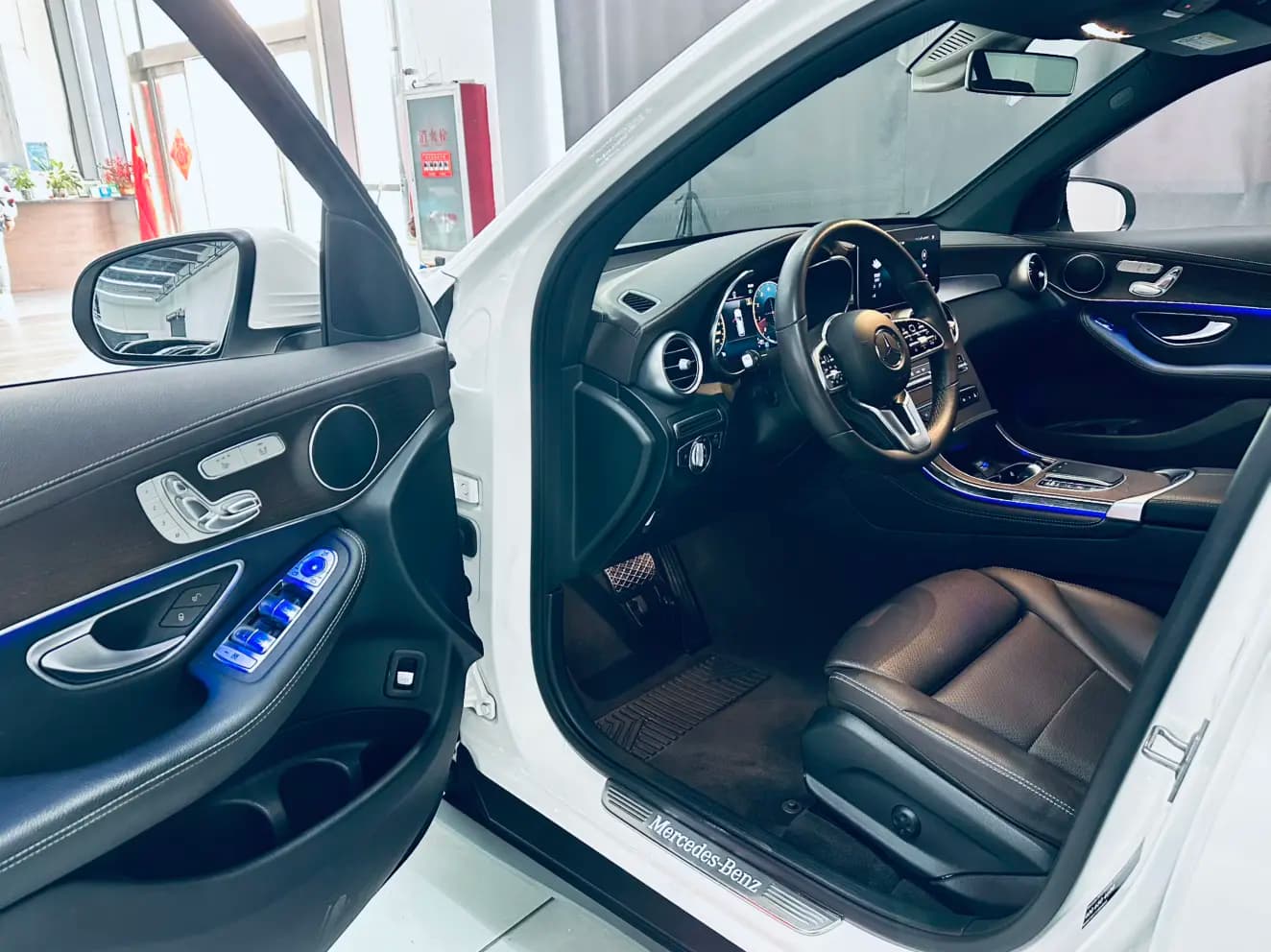 Mercedes-Benz GLC 2021 г. 92035 км. — фото 27