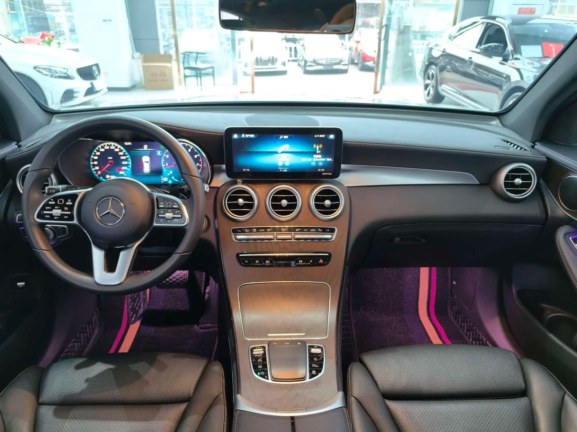 Mercedes-Benz GLC 2021 г. 85036 км. — фото 11