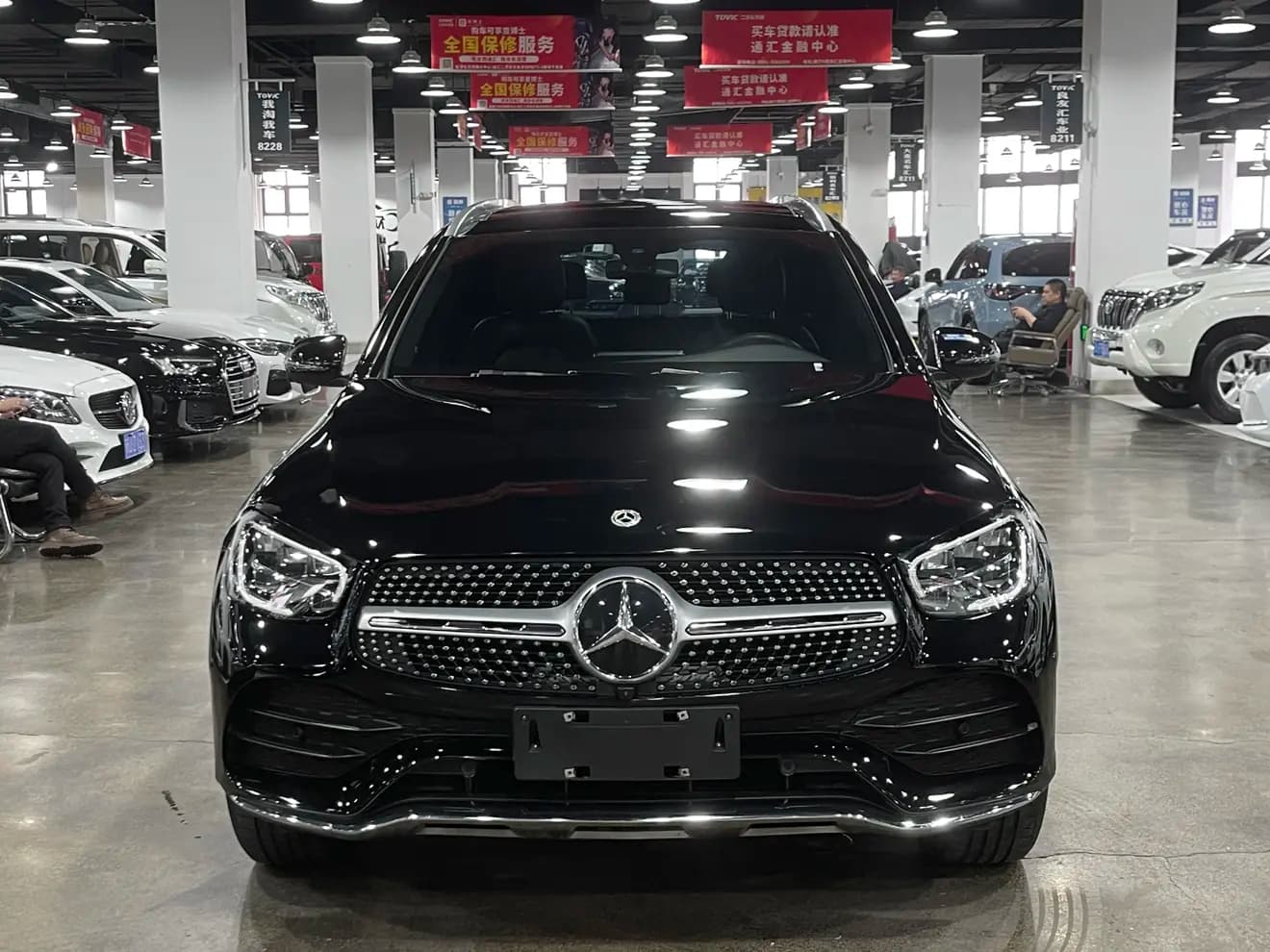 Mercedes-Benz GLC 2023 г. 65037 км. — фото 2