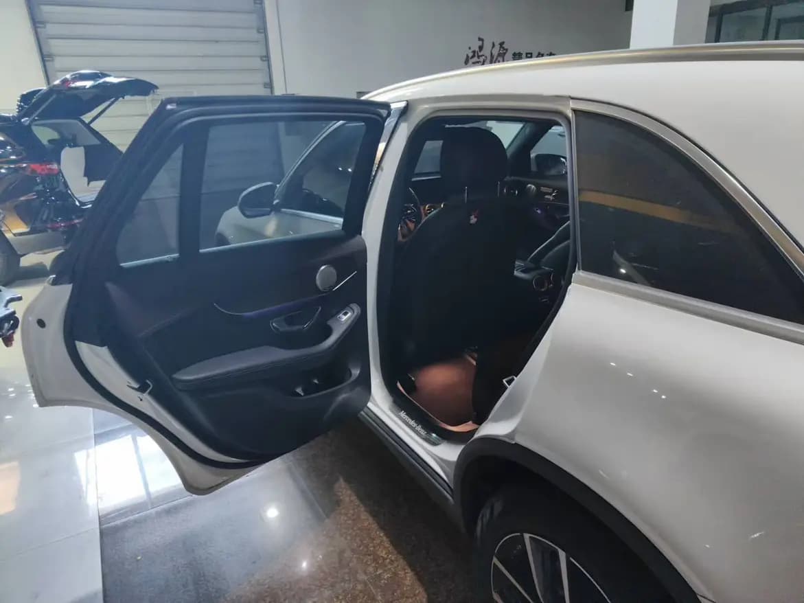 Mercedes-Benz GLC 2021 г. 49038 км. — фото 7