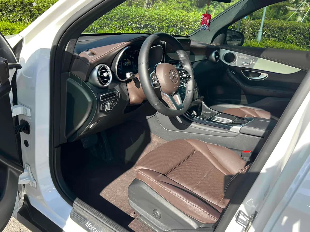 Mercedes-Benz GLC 2022 г. 50042 км. — фото 16